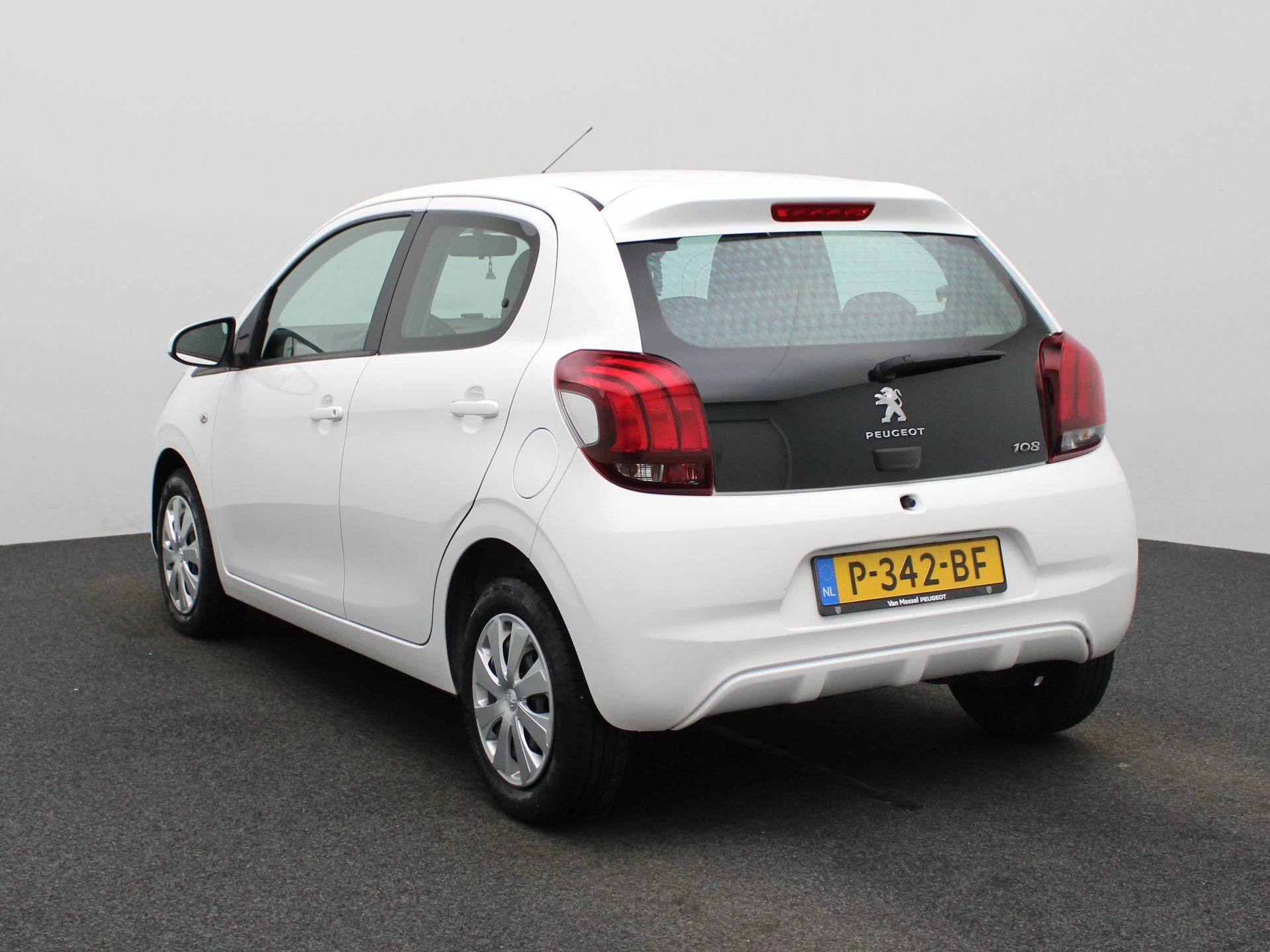 Peugeot-108-image-1