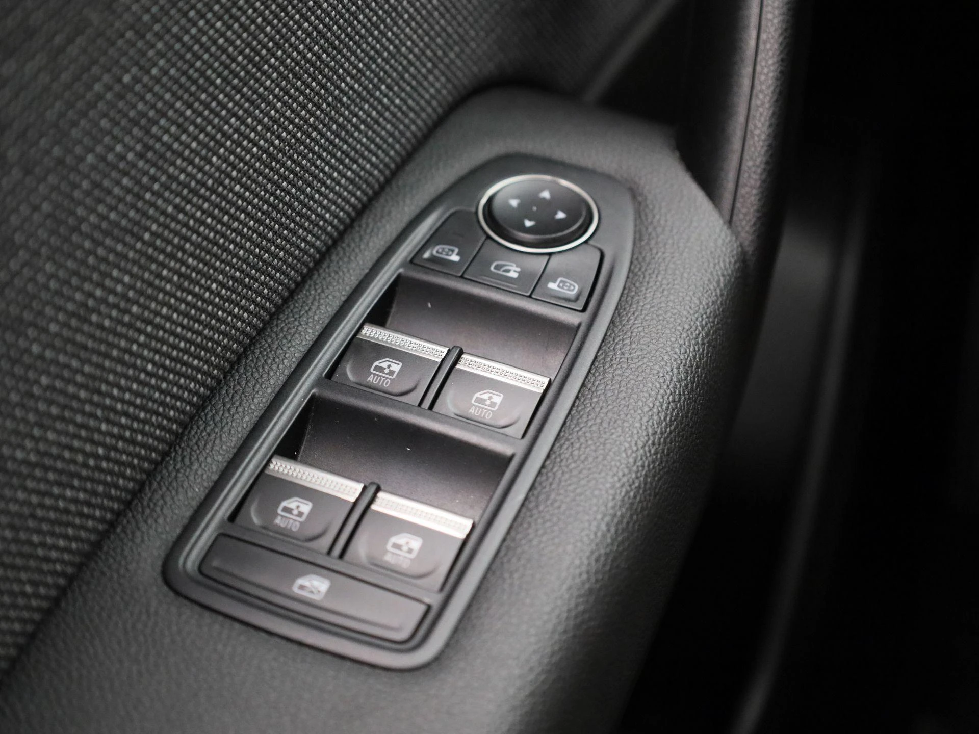 Renault-Captur-image-32