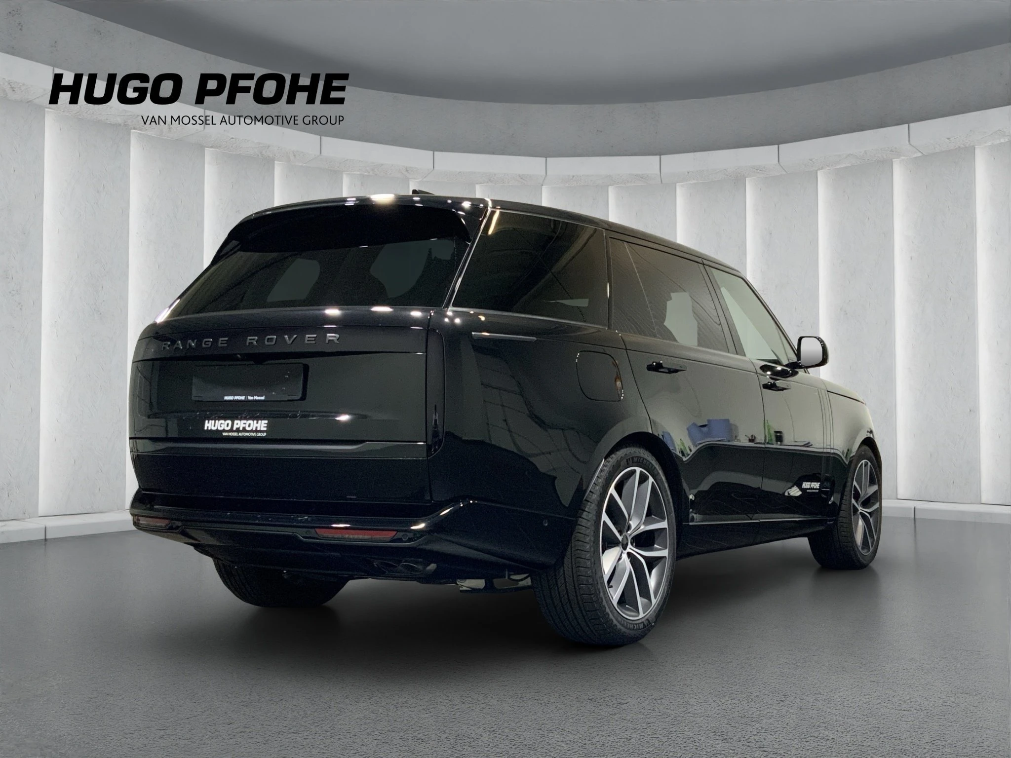 Land Rover-Range Rover-image-1