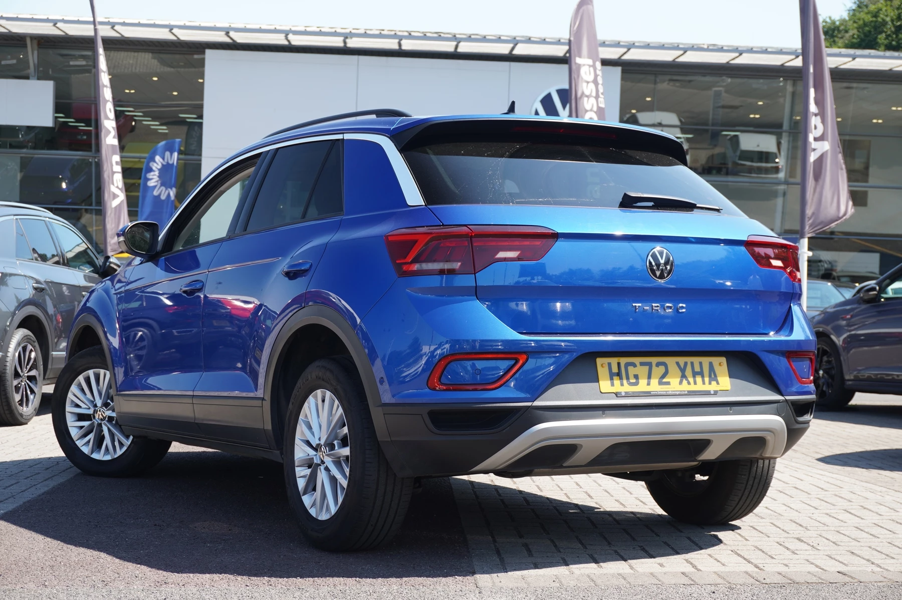 Volkswagen-T-Roc-image-2