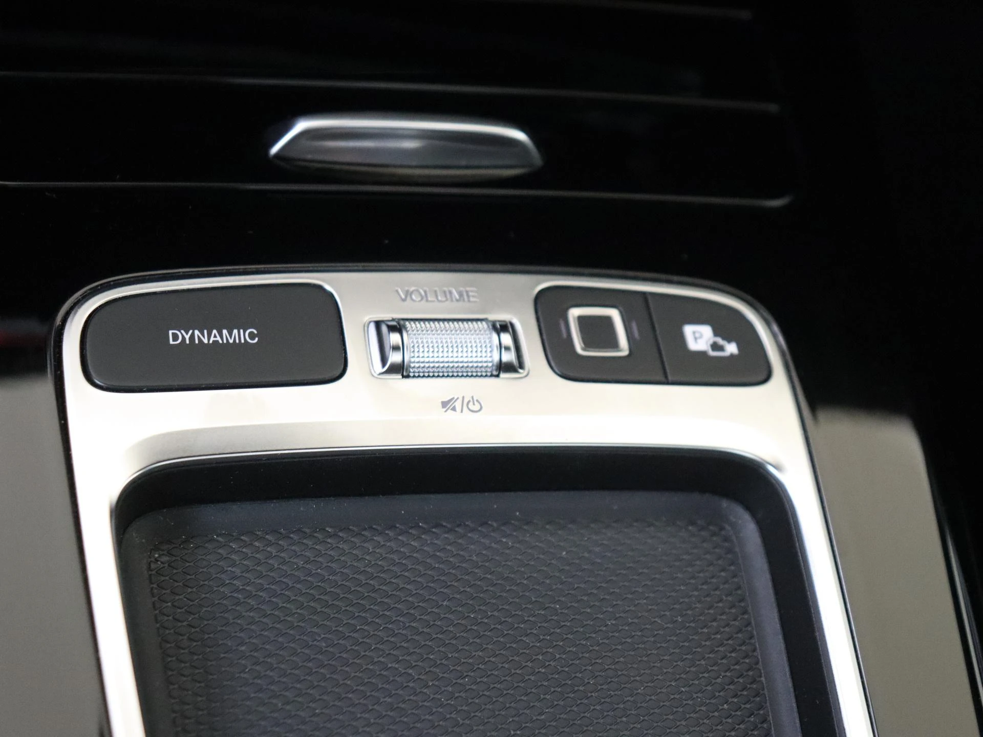 Mercedes-Benz A-Klasse 250 e Business Solution AMG