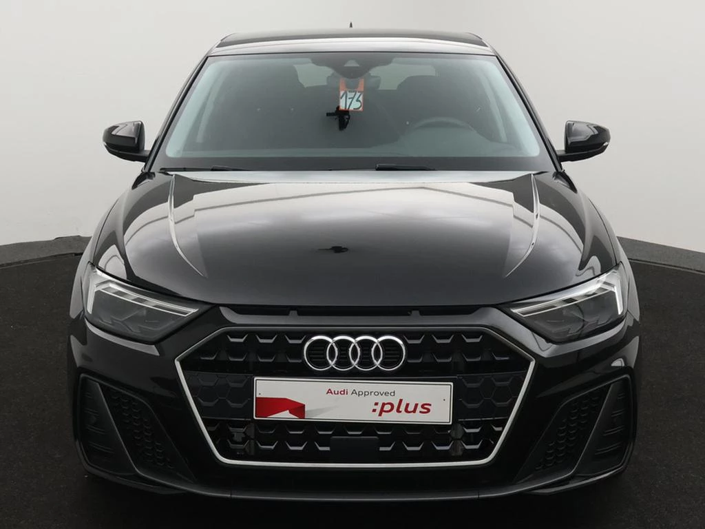 Audi-A1 Sportback-image-5