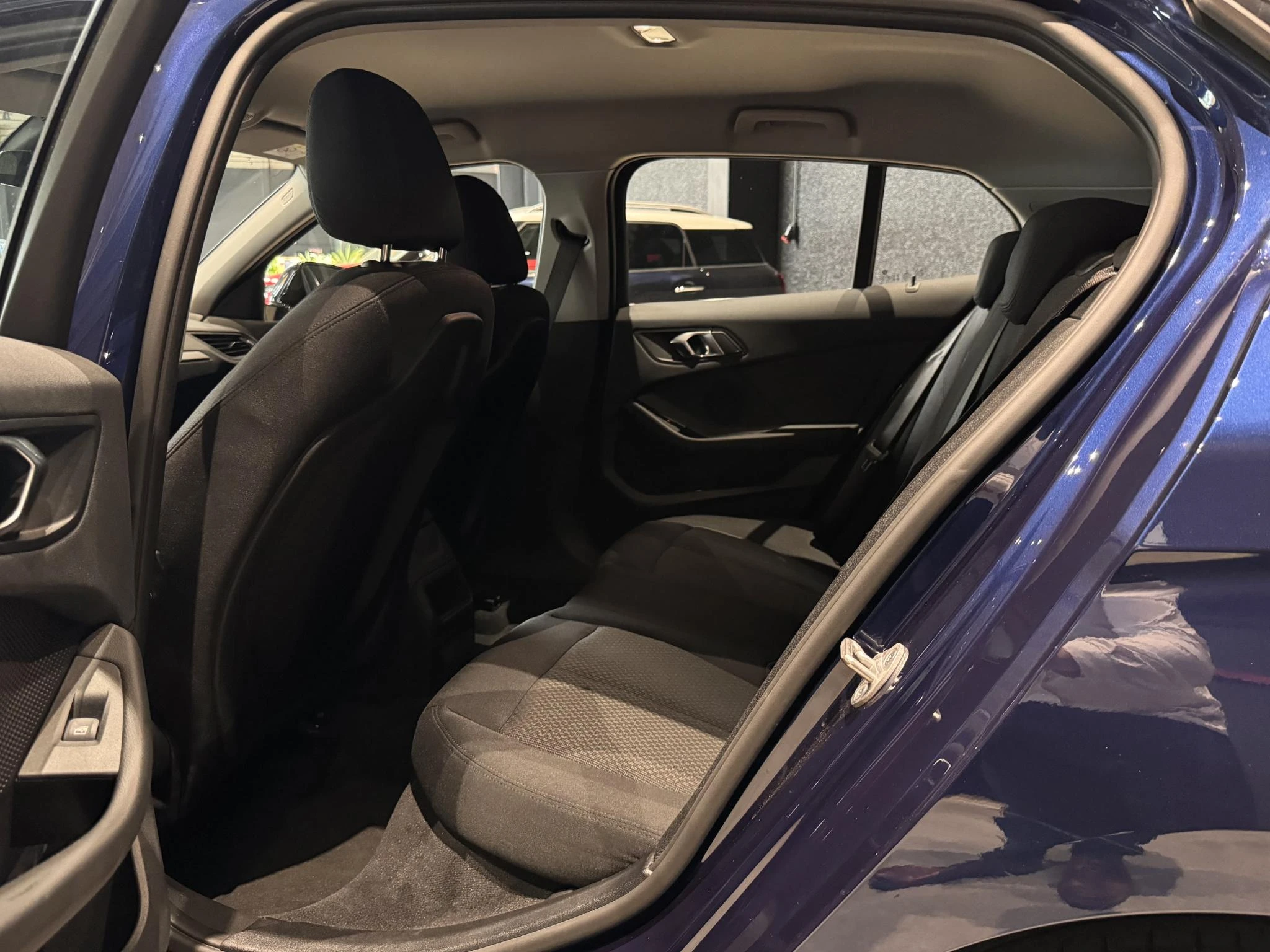 BMW Série 1 Hatch 118iA (103 kW)