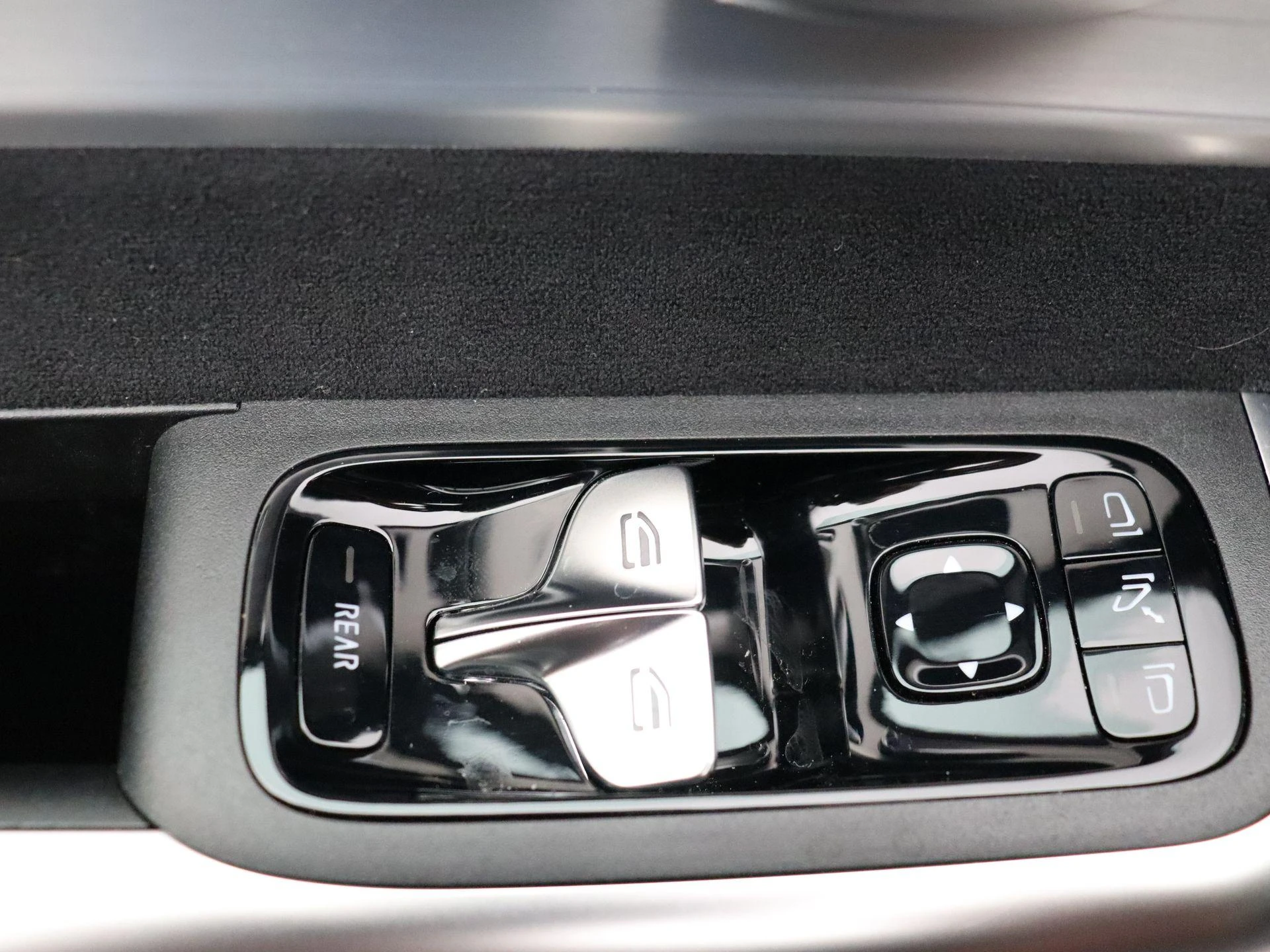 Mercedes-Benz-CLA-image-9