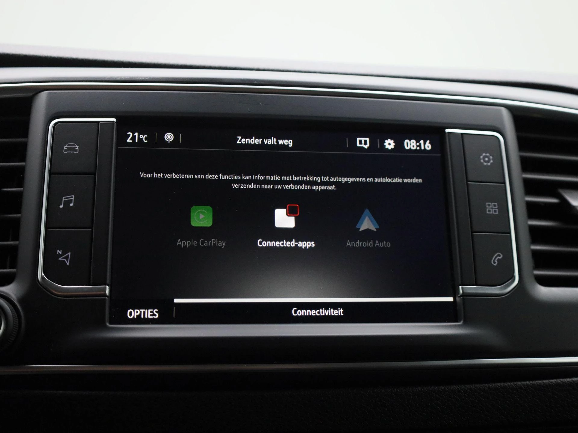 Opel-Vivaro-image-22