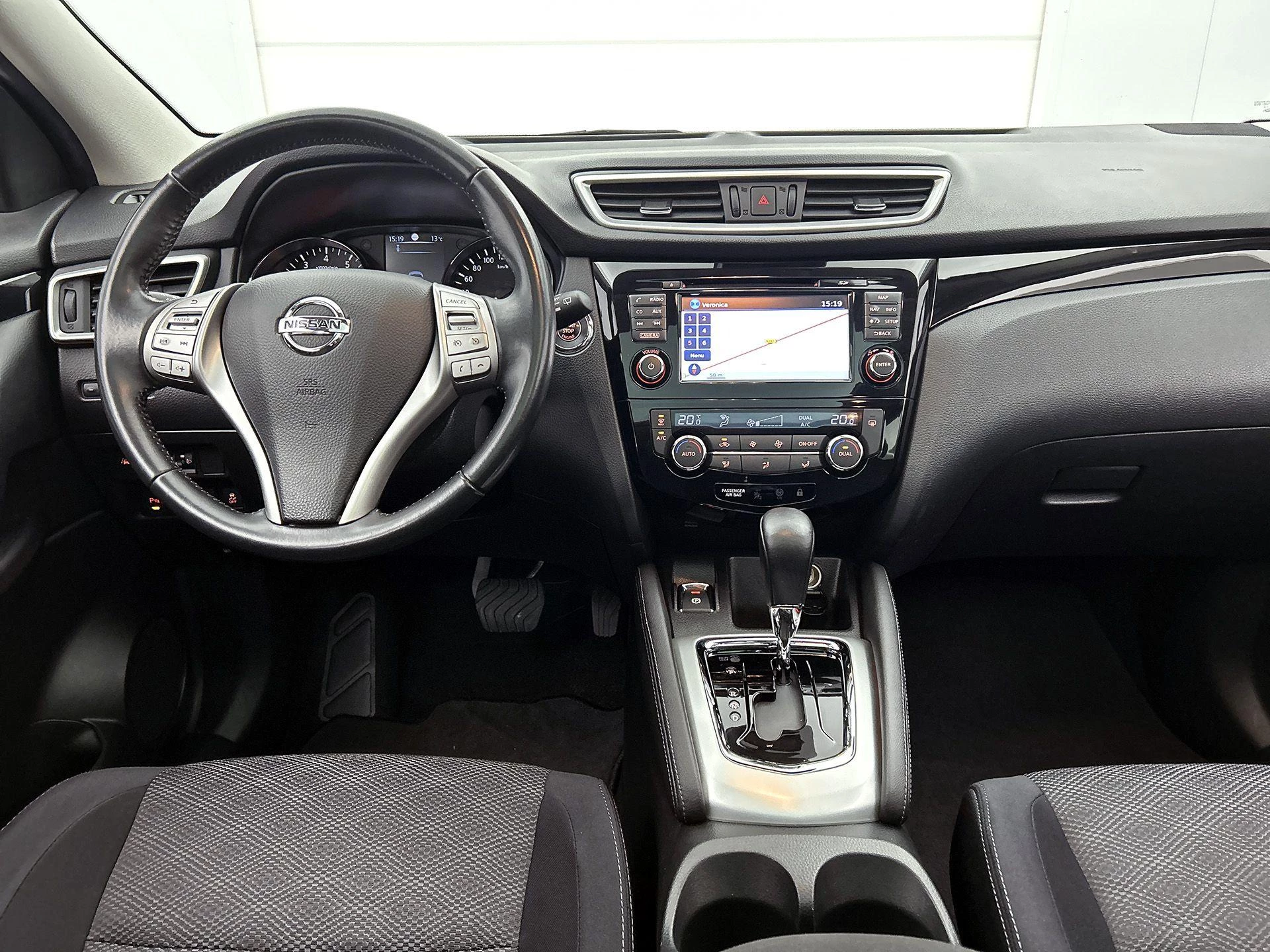 Nissan-QASHQAI-image-21