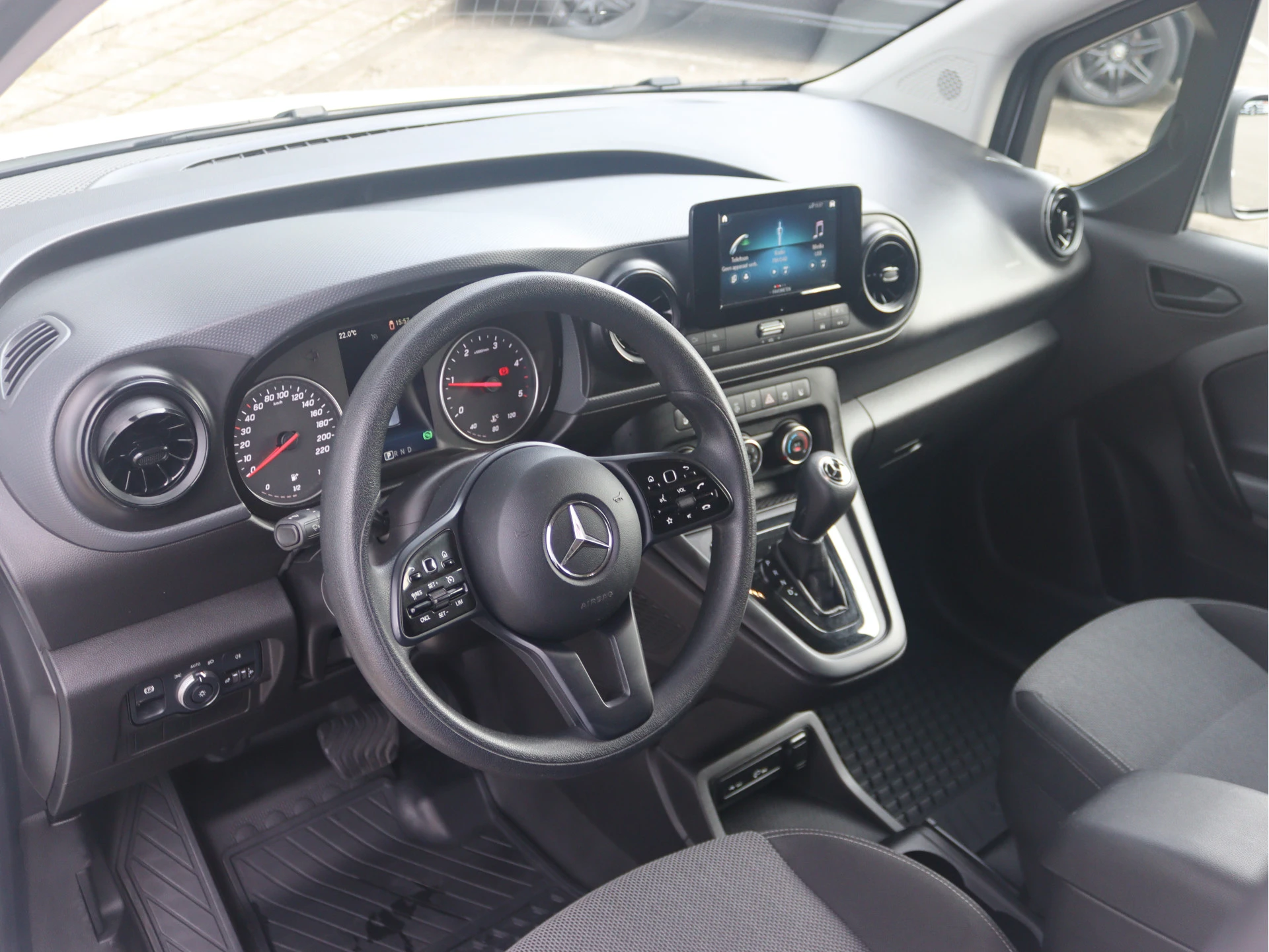 Mercedes-Benz-Citan-image-3