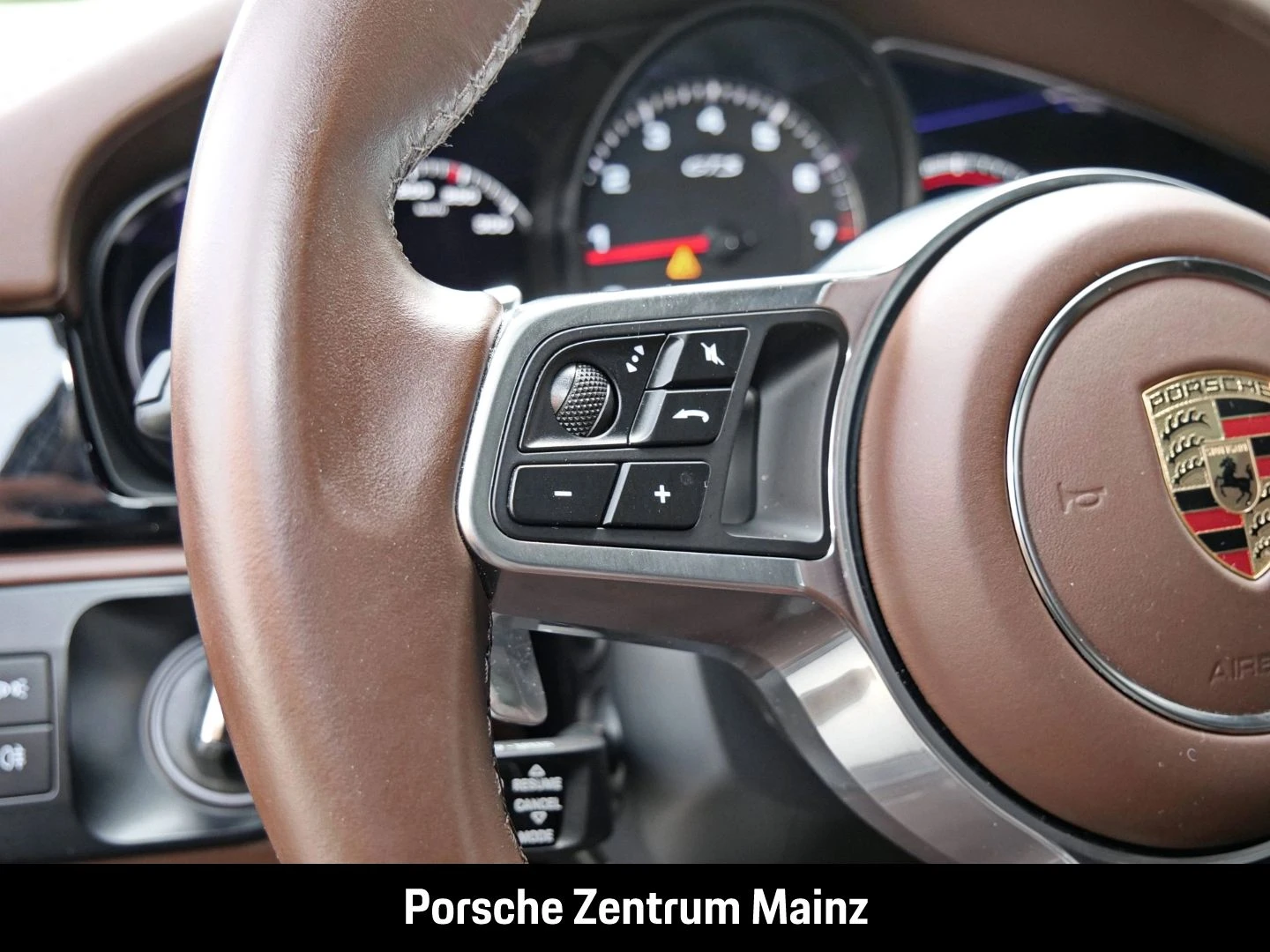 Porsche-Cayenne-image-15