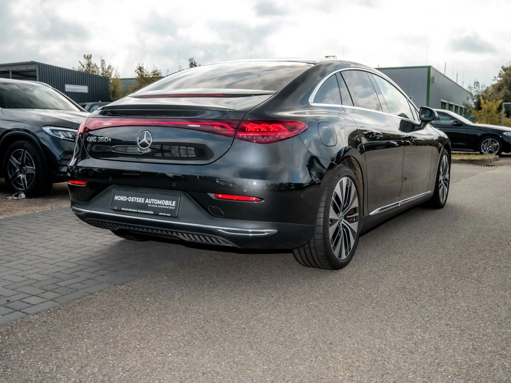 Mercedes-Benz-EQE 350+-image-5