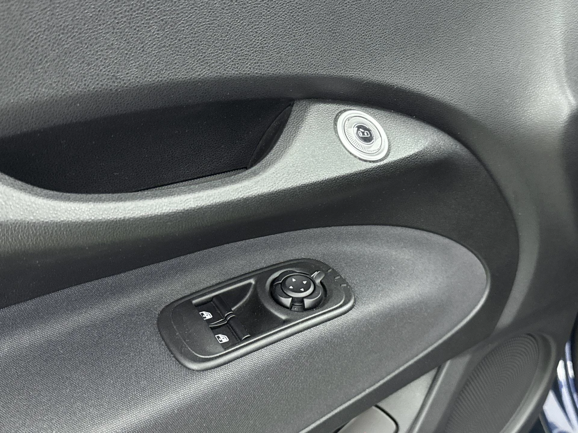 Fiat-500e-image-10