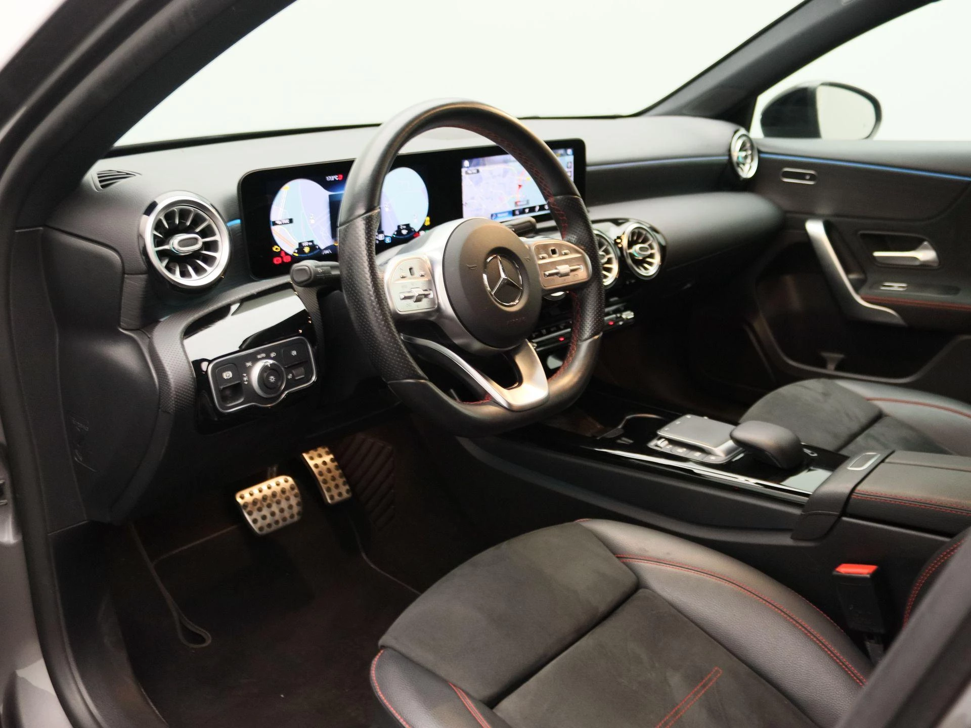 Mercedes-Benz-A-Klasse-image-22