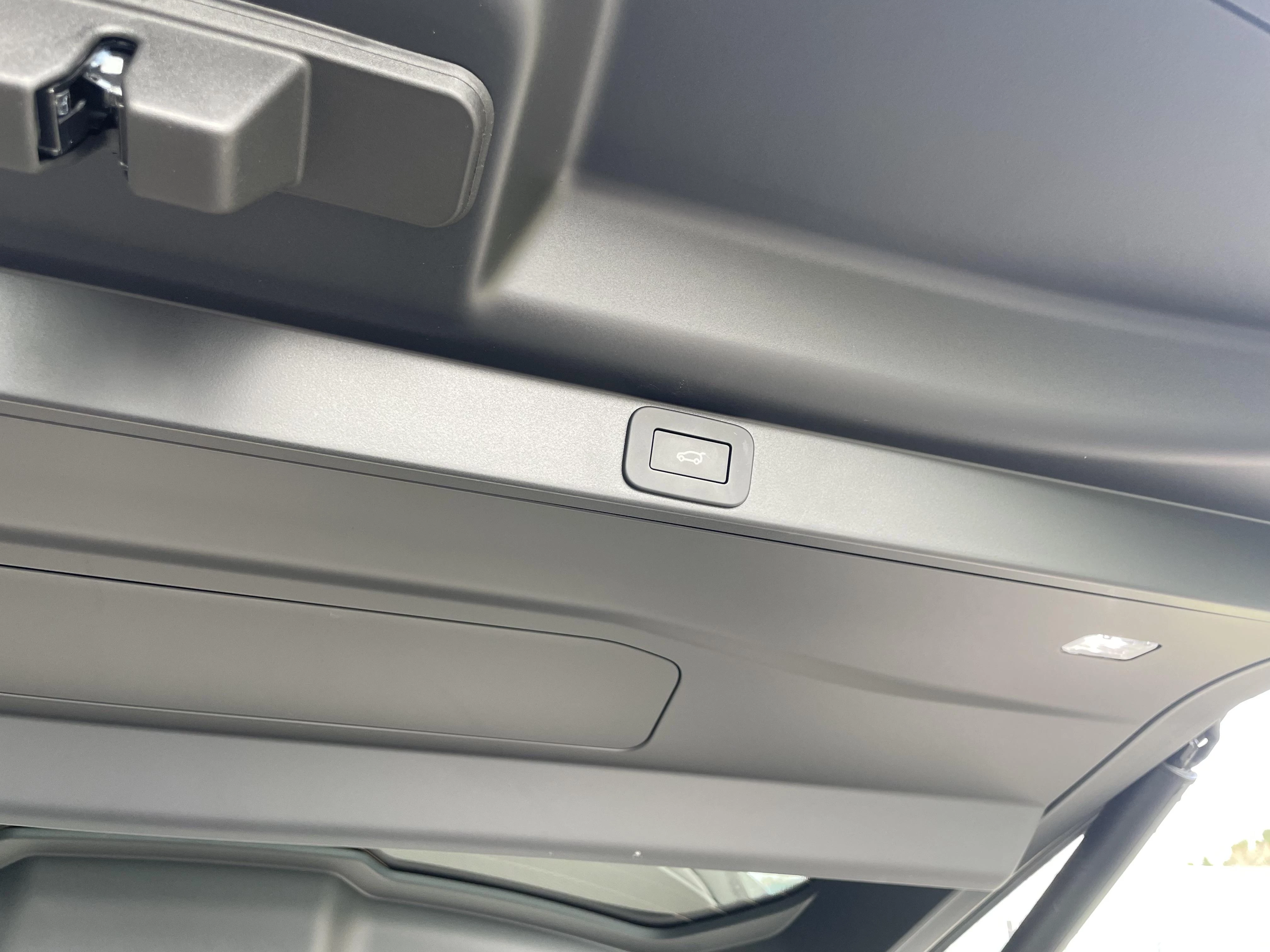 Land Rover Range Rover SWB P460e SE