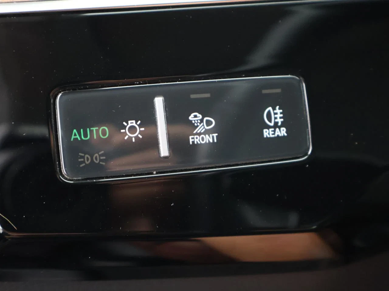 Audi e-tron Audi e-tron 95kWh 55 QUATTRO 408PK *AUTOMAAT*PANODAK*TREKHAAK*BRUIN LEDER*ACC*CAMERA*PDC*NAVI*APP-CONNECT*...*