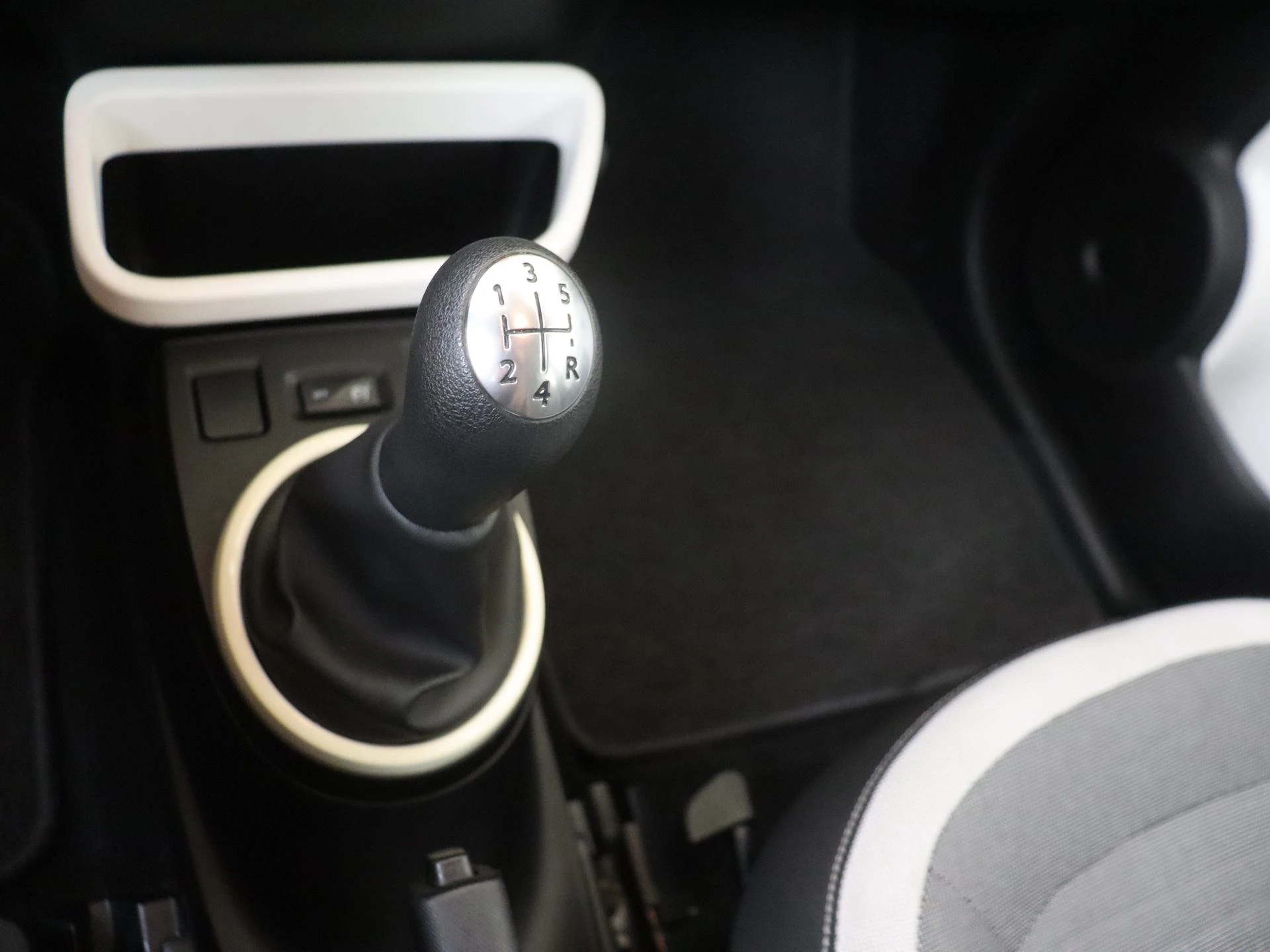 Renault-Twingo-image-17