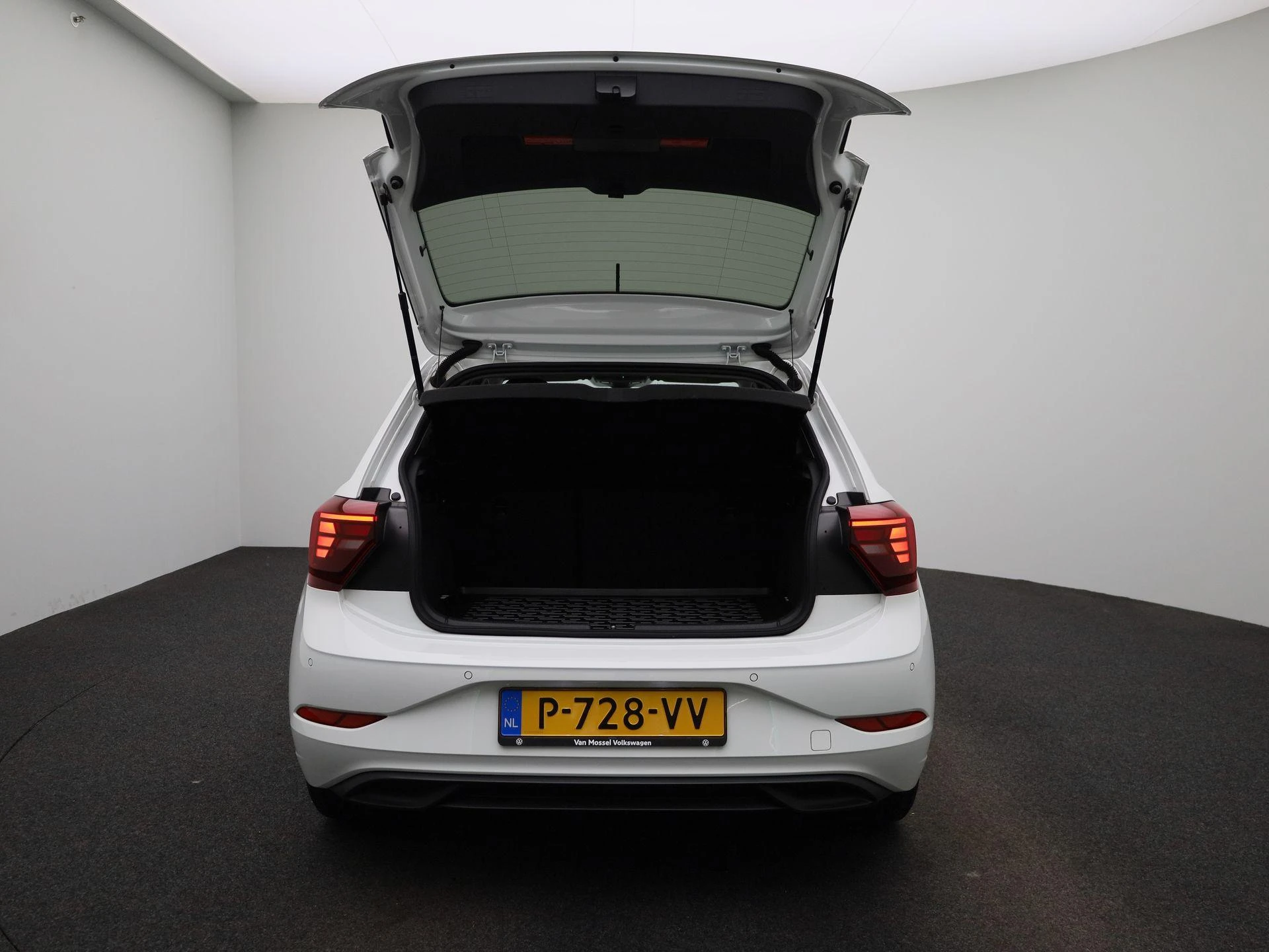Volkswagen Polo 1.0 TSI Life Business