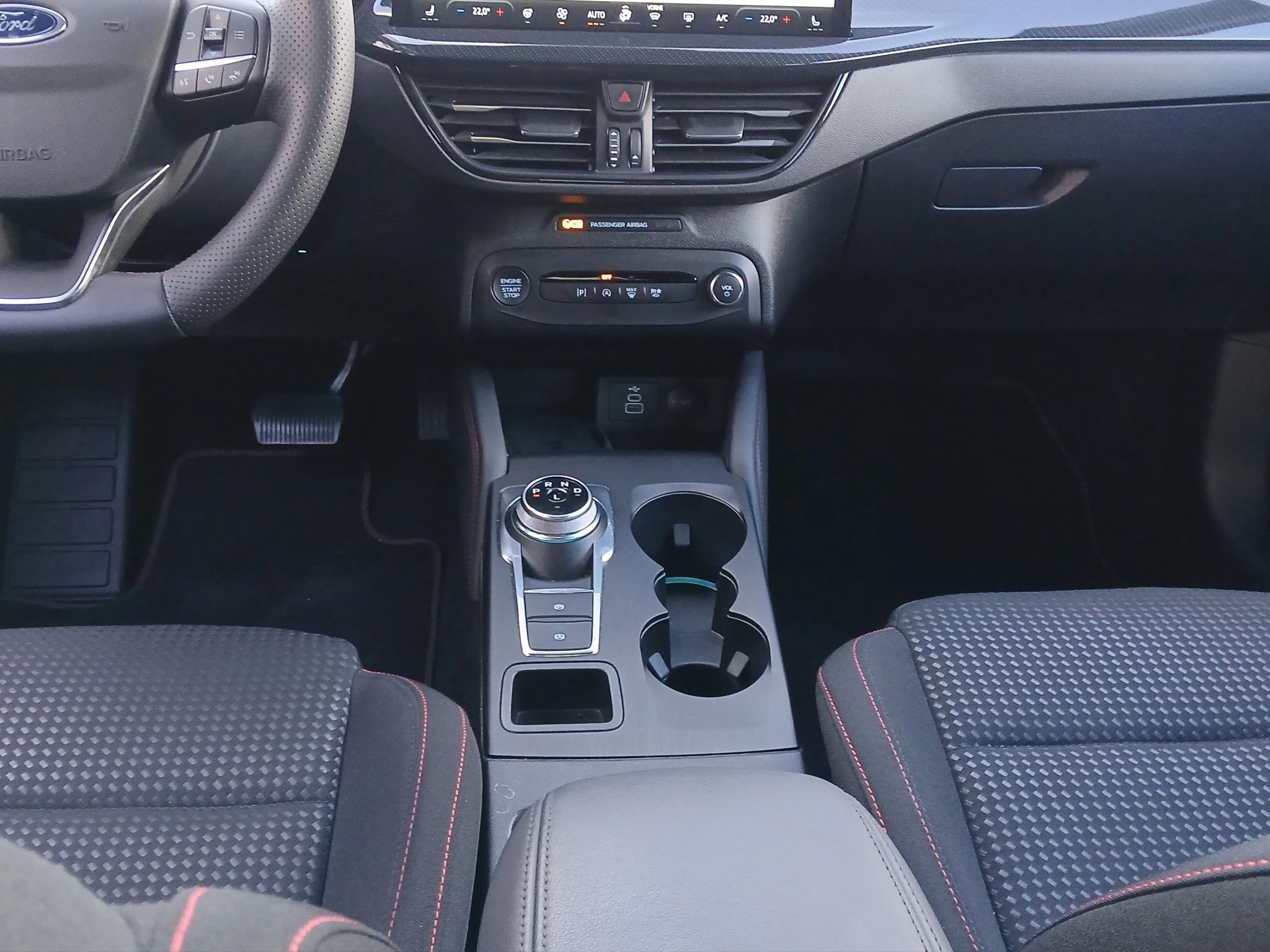 Ford Focus ST-Line X Turnier Aut.*AHK*ACC*HUD*KAM*NAVI*WINTER-PKT.