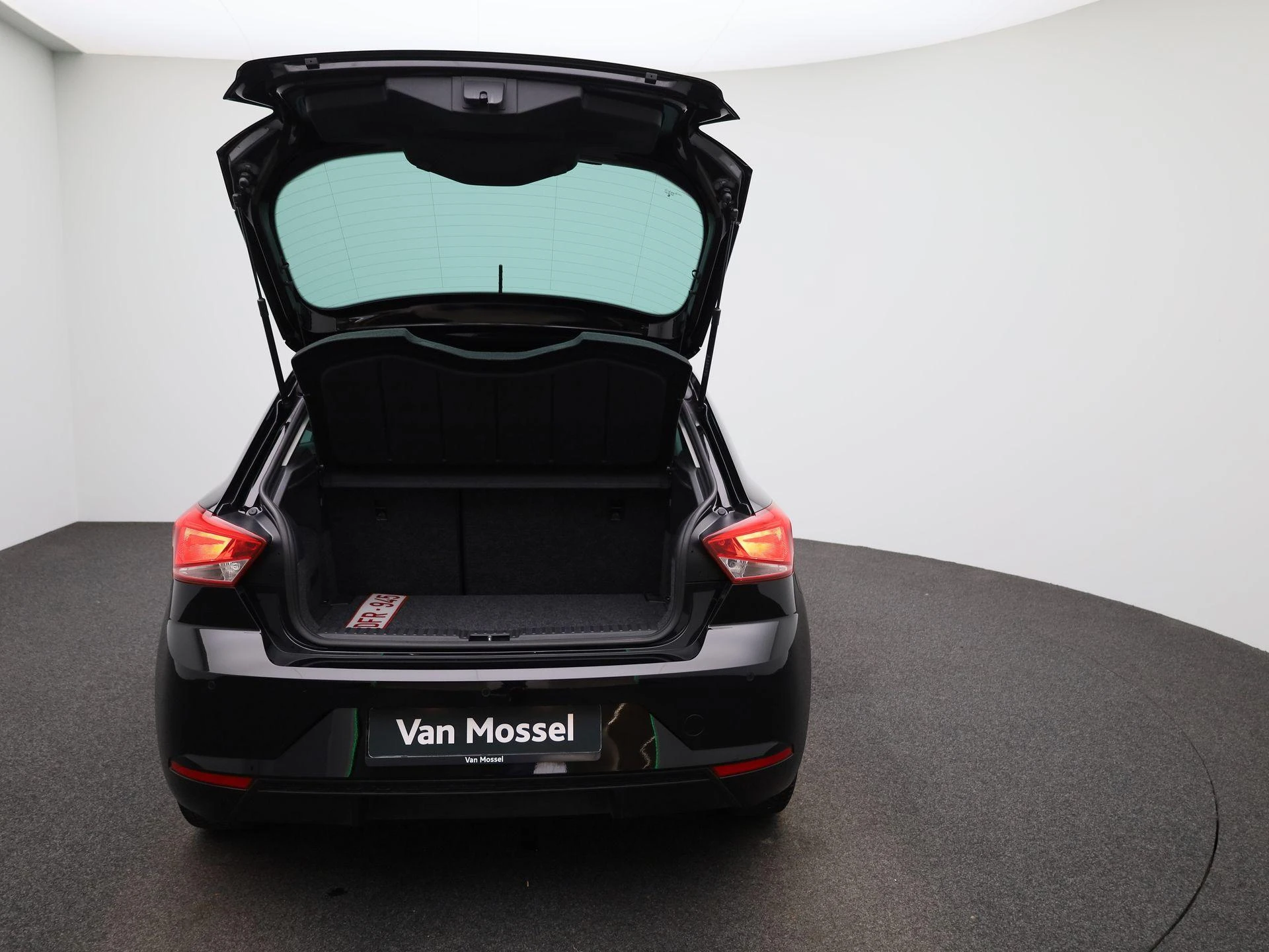 SEAT-Ibiza-image-10