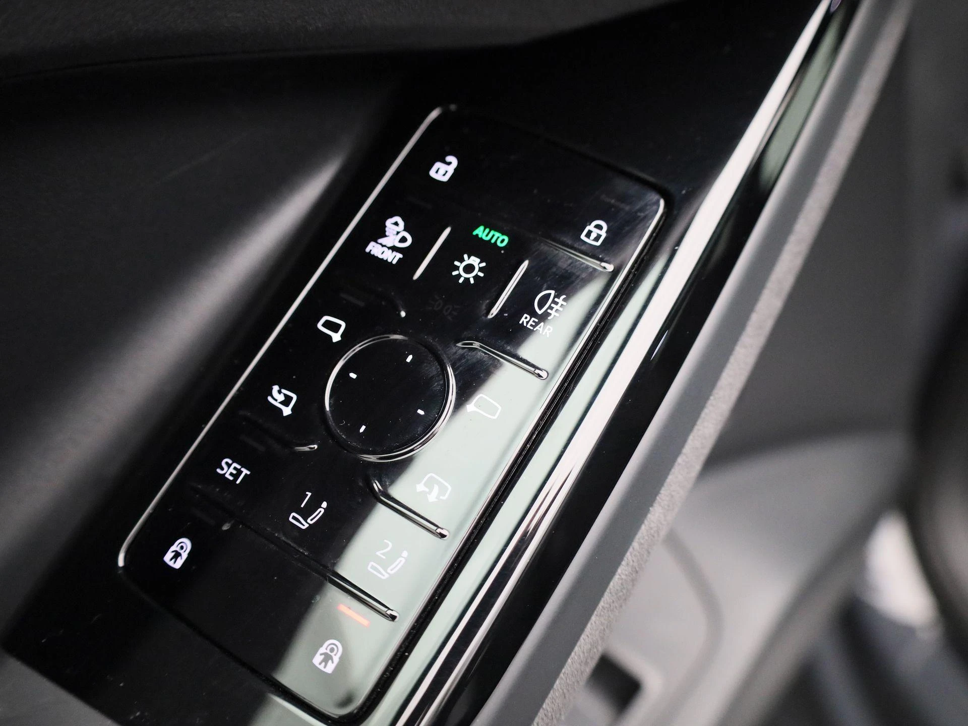 Audi-Q6 e-tron-image-42