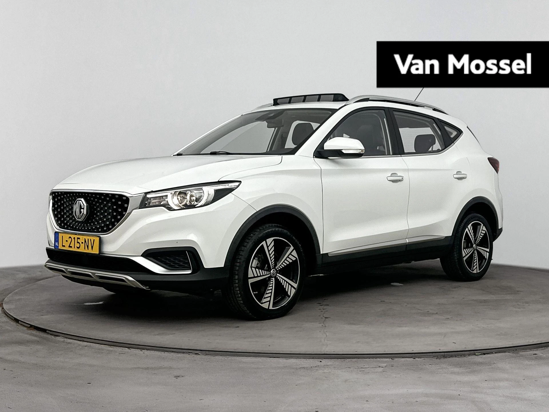 MG-ZS EV-image-0