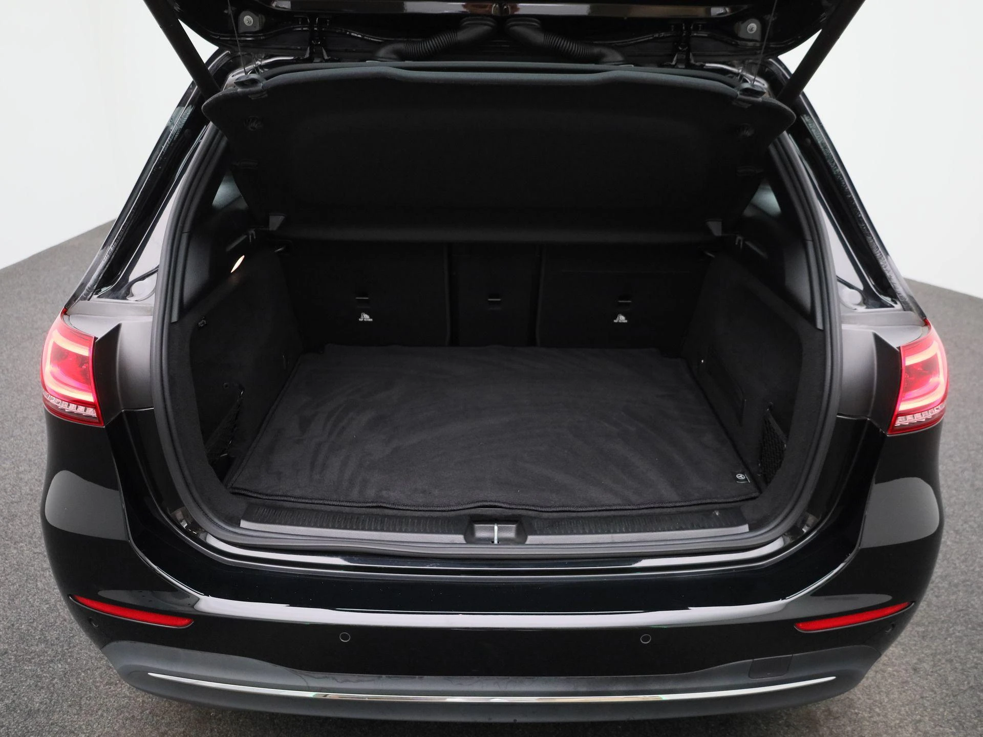 Mercedes-Benz-B-Klasse-image-11