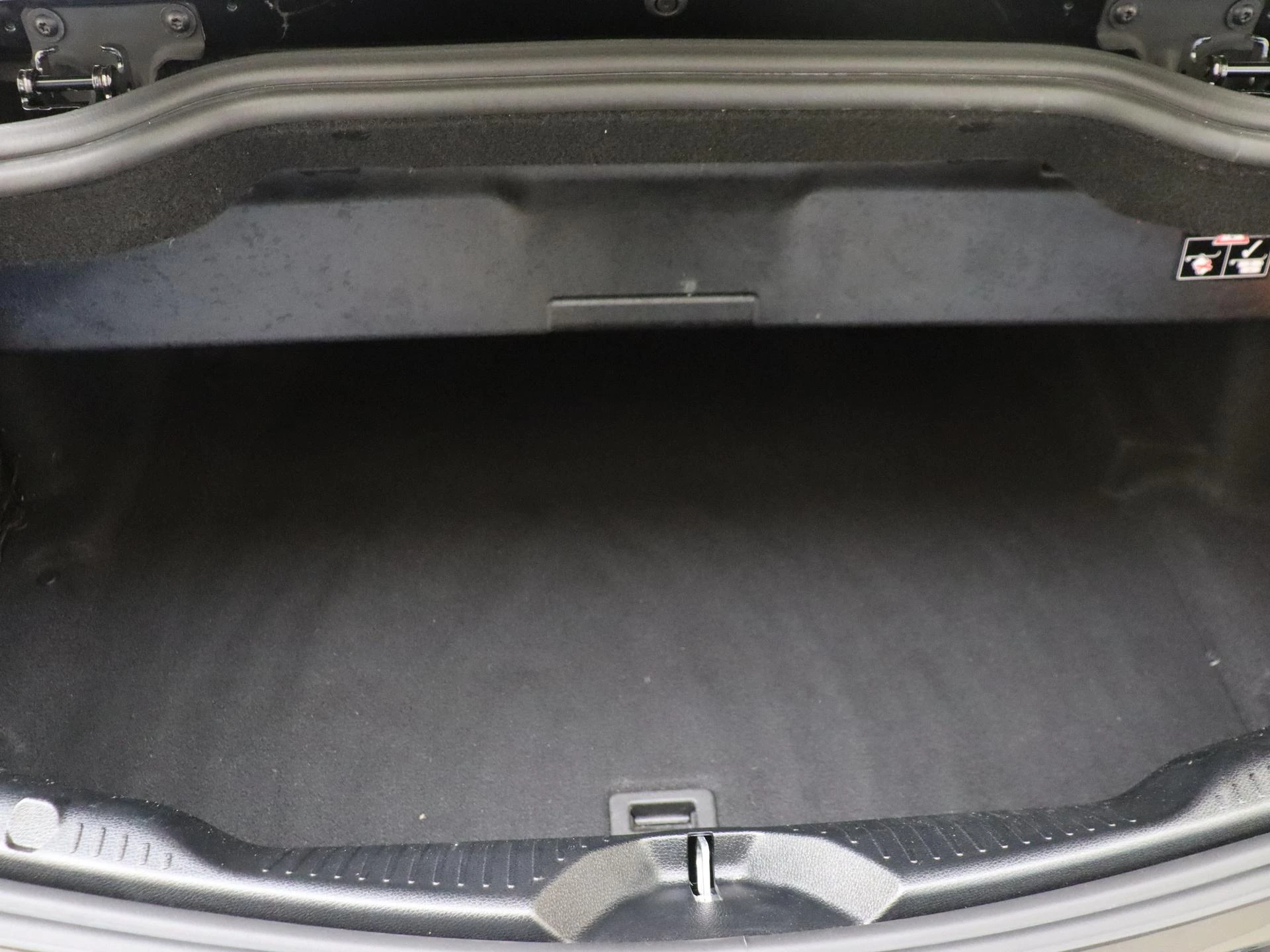 Mercedes-Benz-C-Klasse-image-27