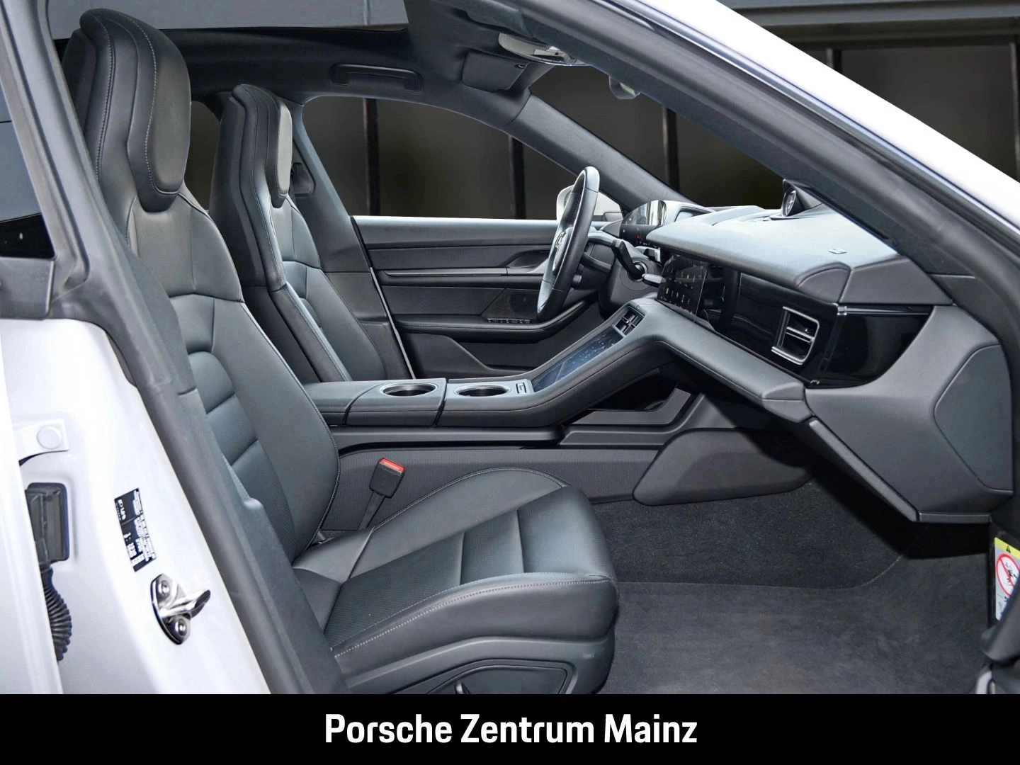 Porsche-Taycan-image-20