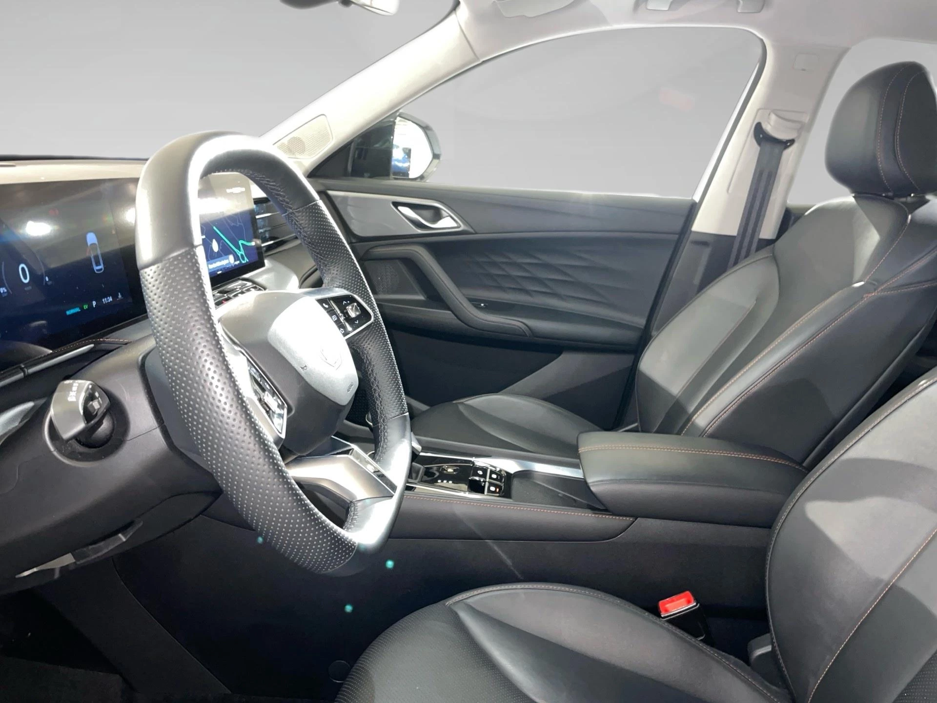 MG HS 1.5T Luxury Plug-In