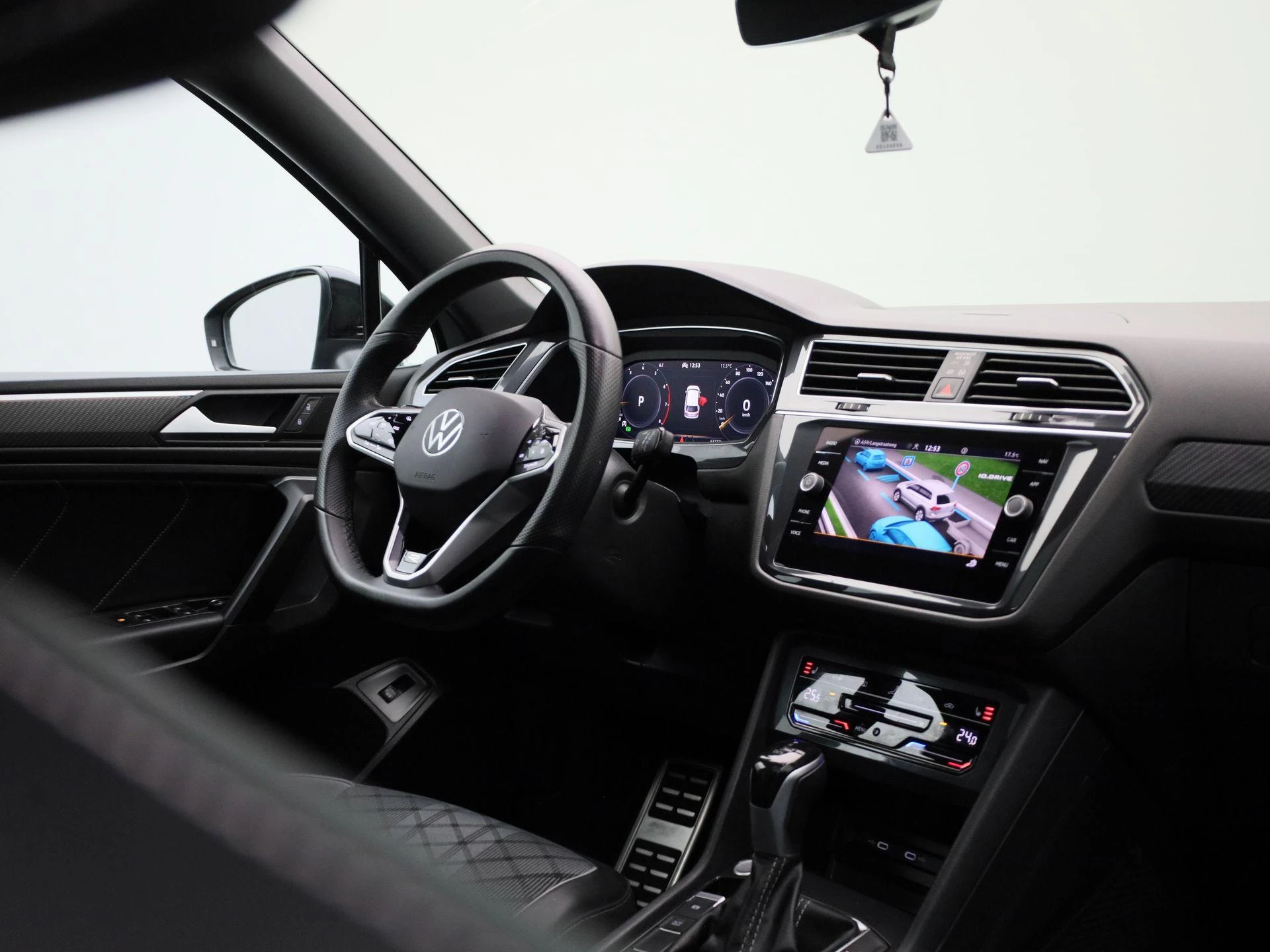 Volkswagen-Tiguan Allspace-image-38