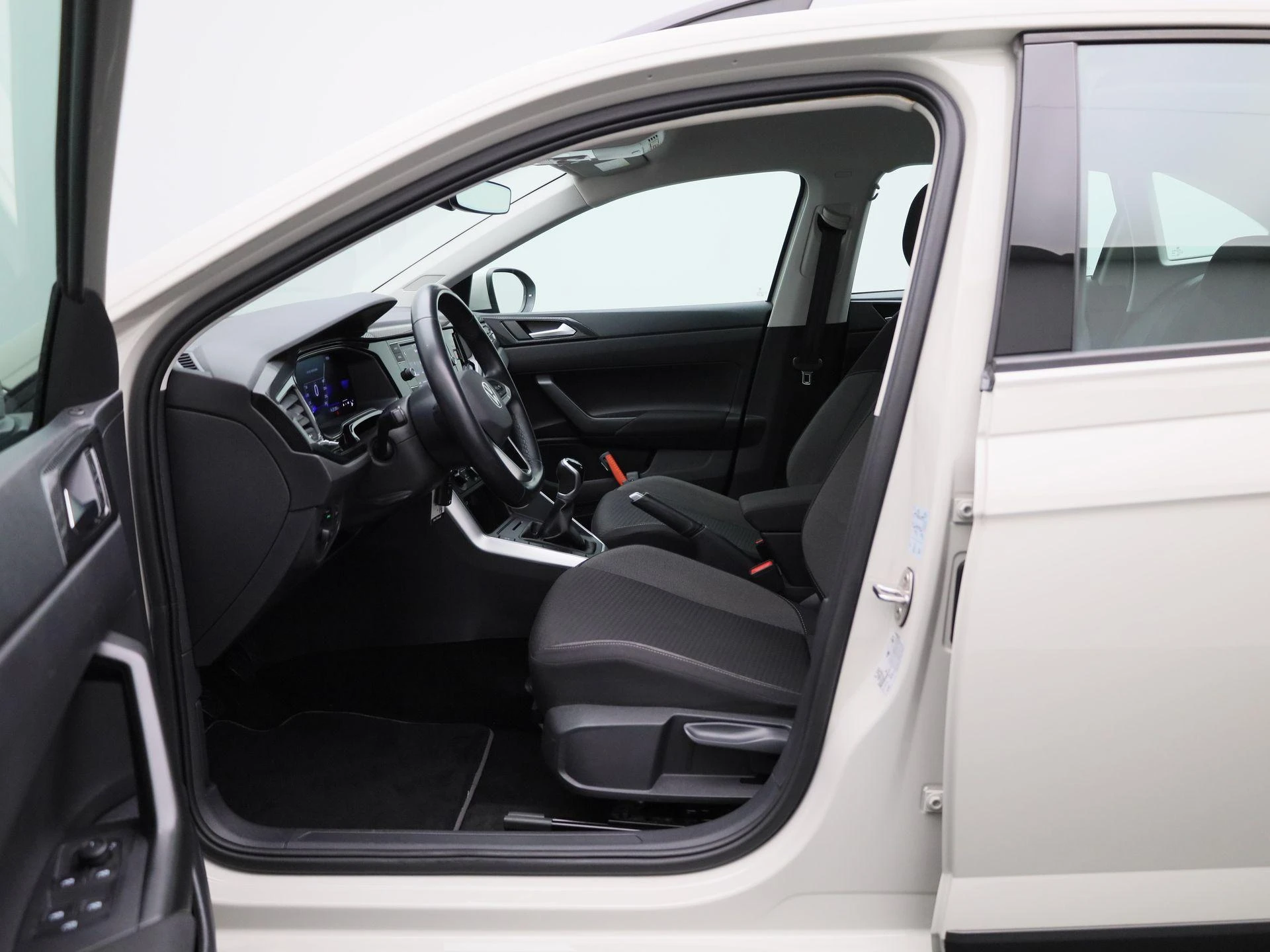 Volkswagen-Taigo-image-8