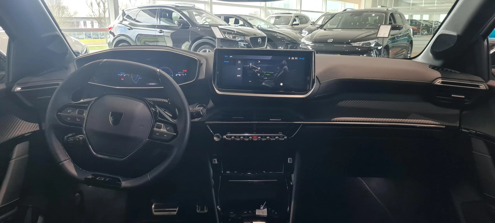 Peugeot 208 Hybrid 100 e-DCS6 GT