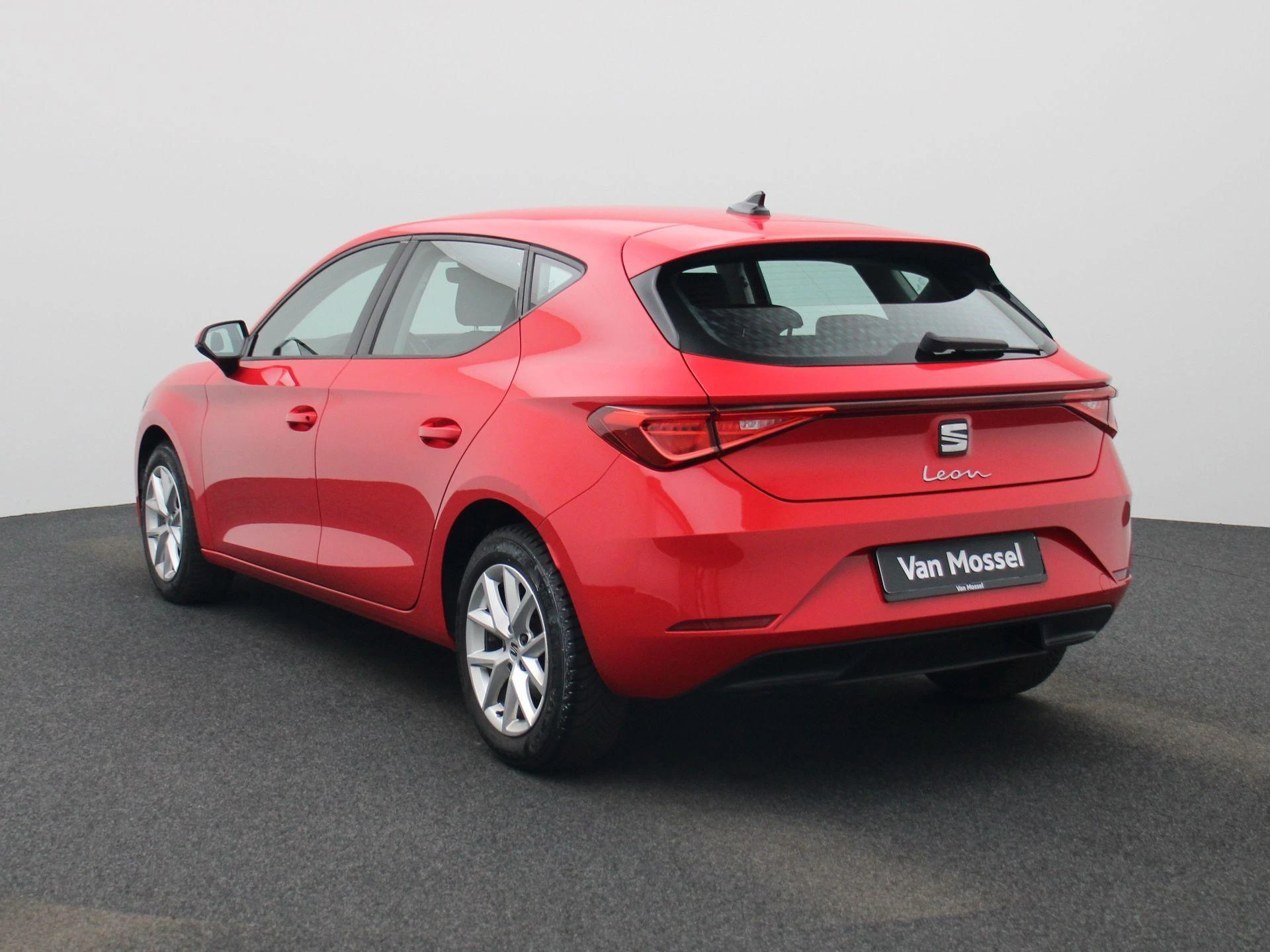 SEAT-Leon-image-1