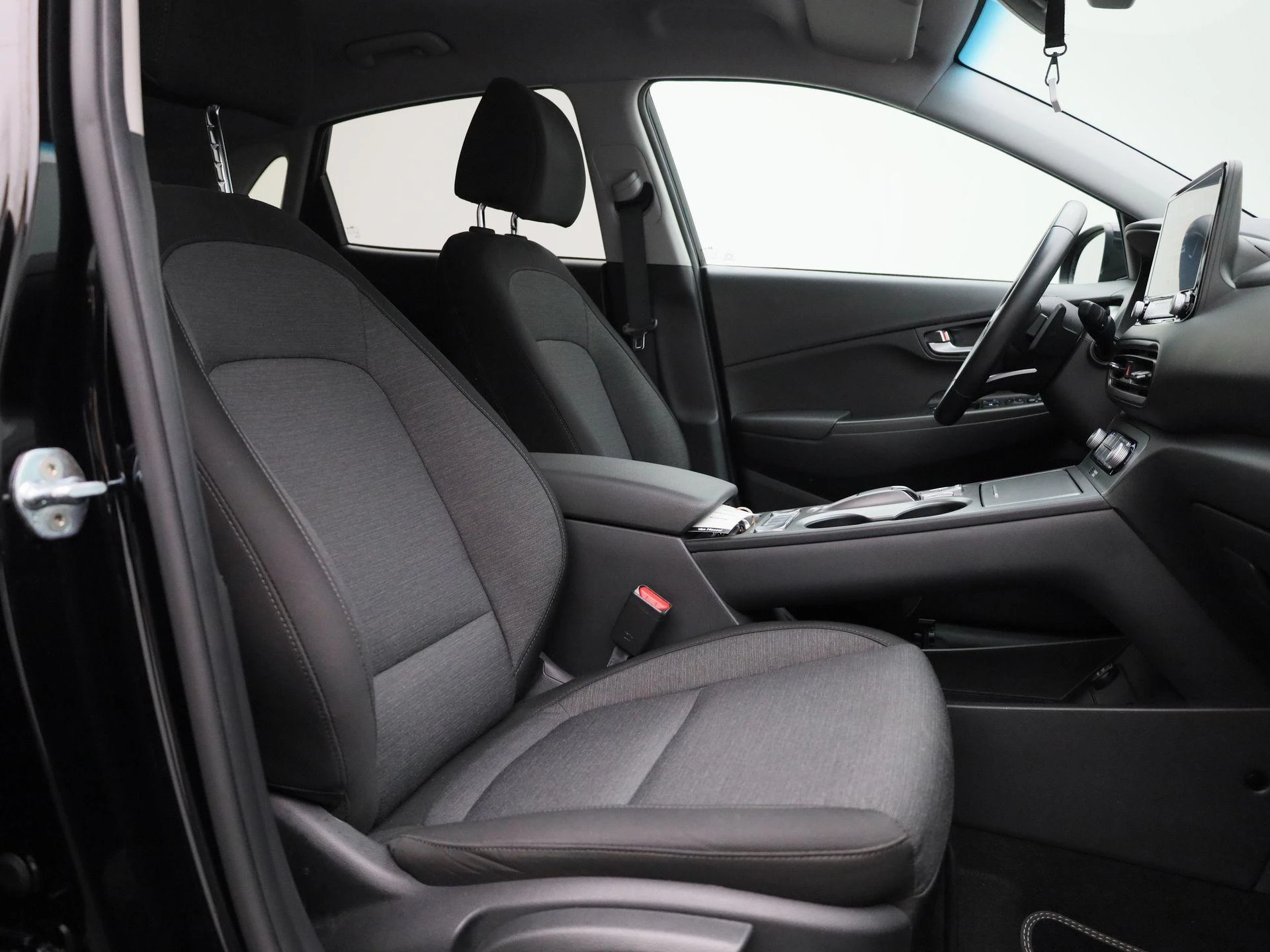 Hyundai-Kona-image-34