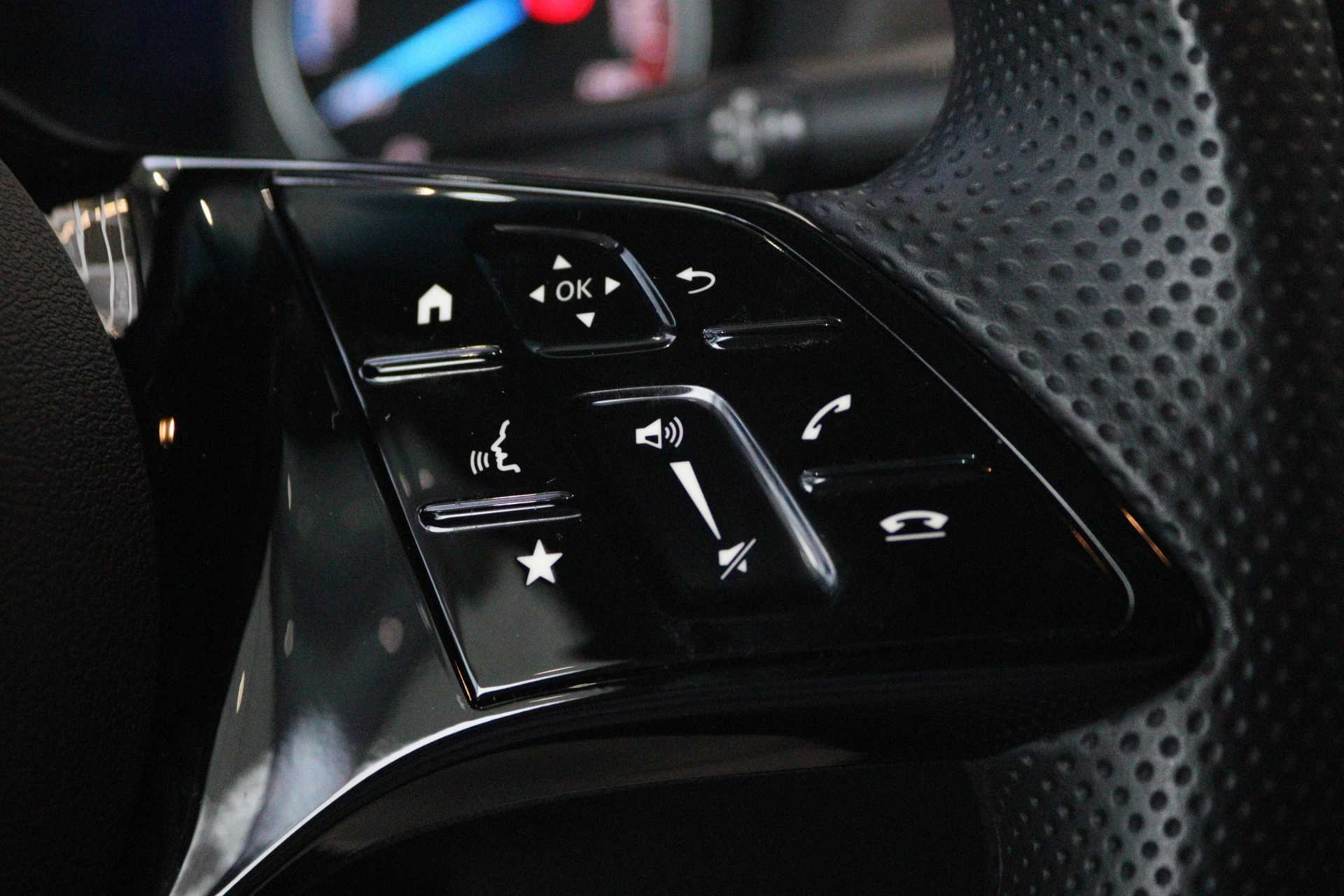 Mercedes-Benz-eSprinter-image-10