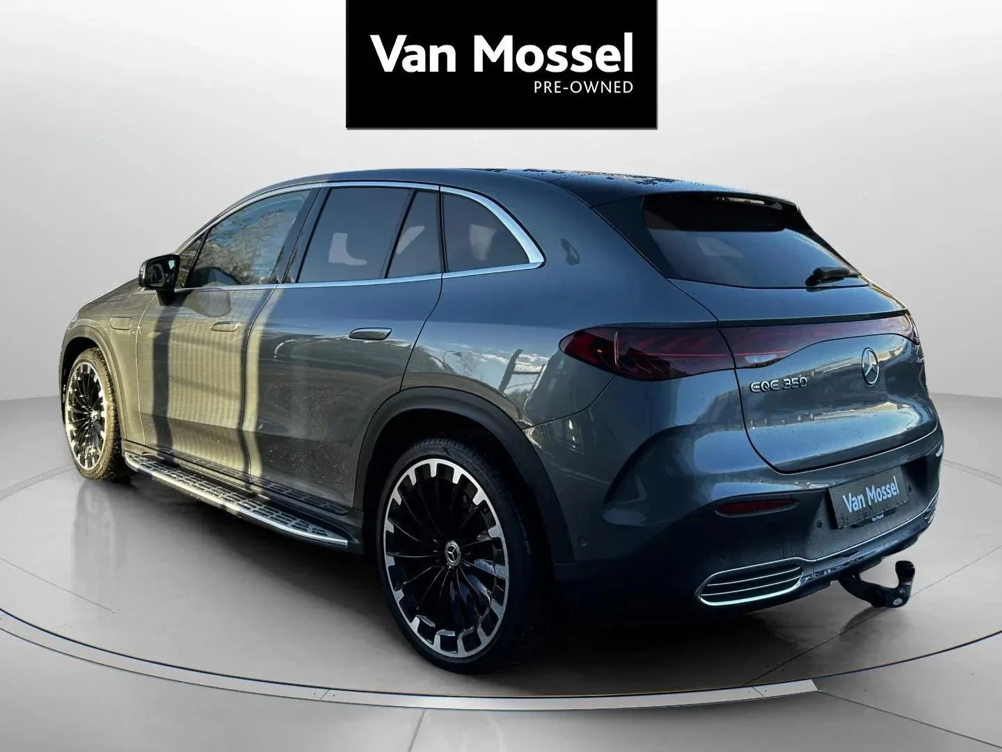 Mercedes-Benz-EQE-image-5