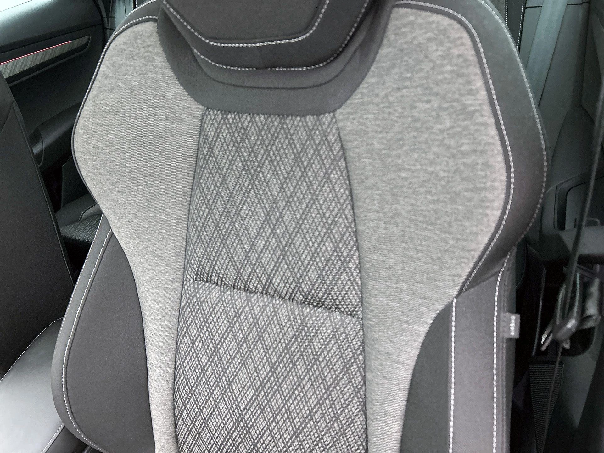 Škoda Karoq 1.5 TSI ACT Business Edition Plus