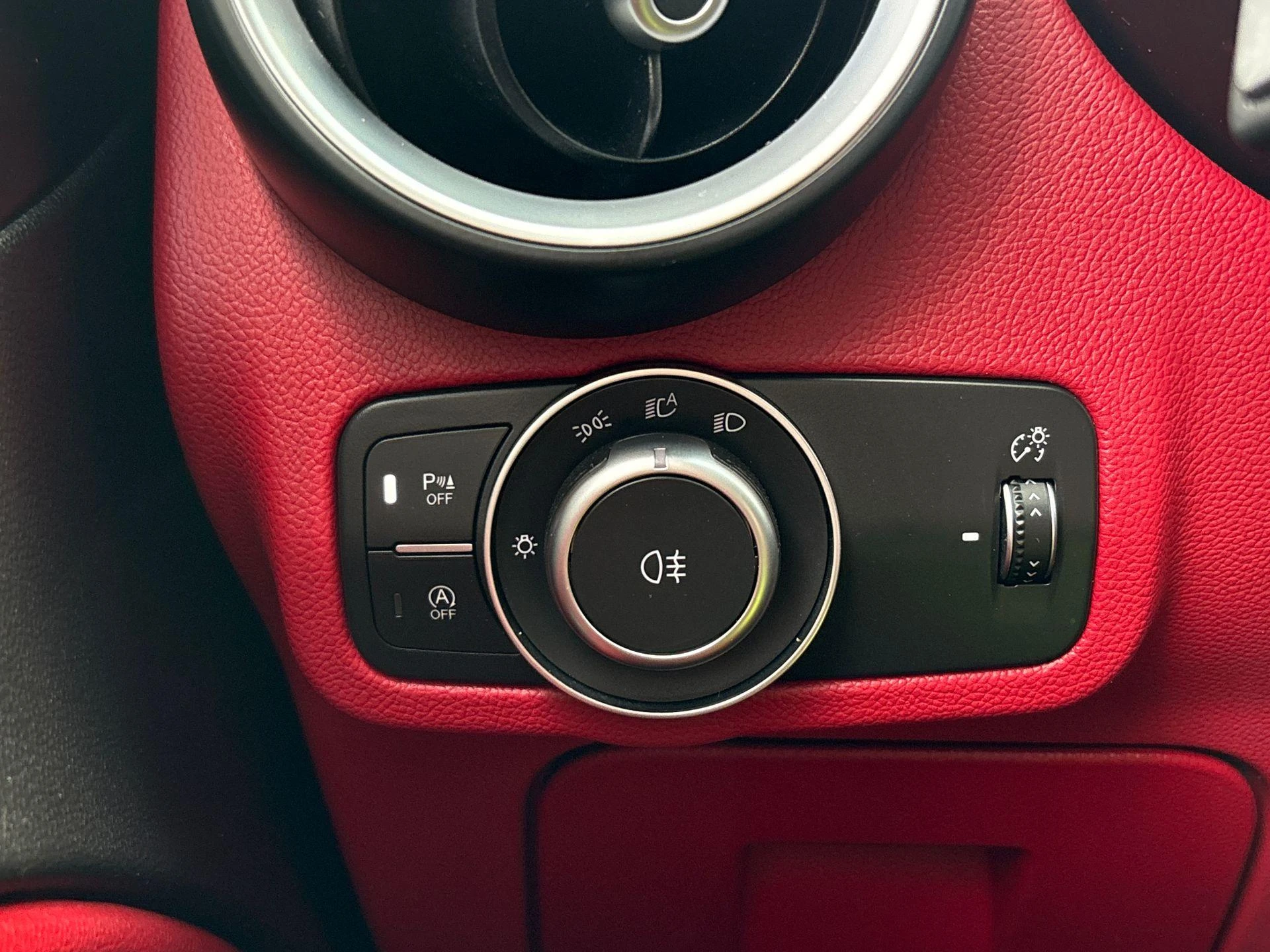 Alfa Romeo-Stelvio-image-22