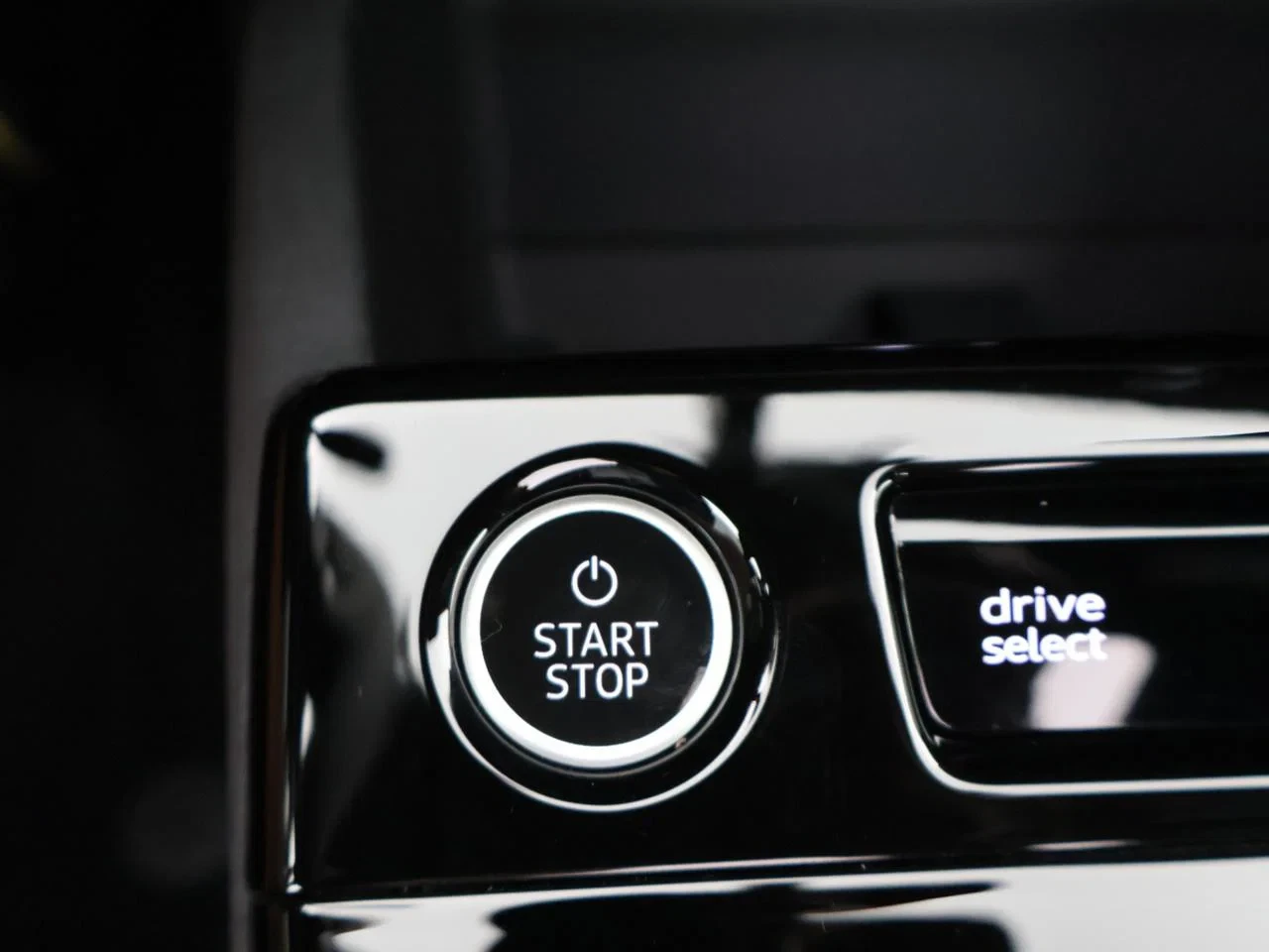 Audi Q6 e-tron 100 kWh 55 Quattro Advanced // DEMO