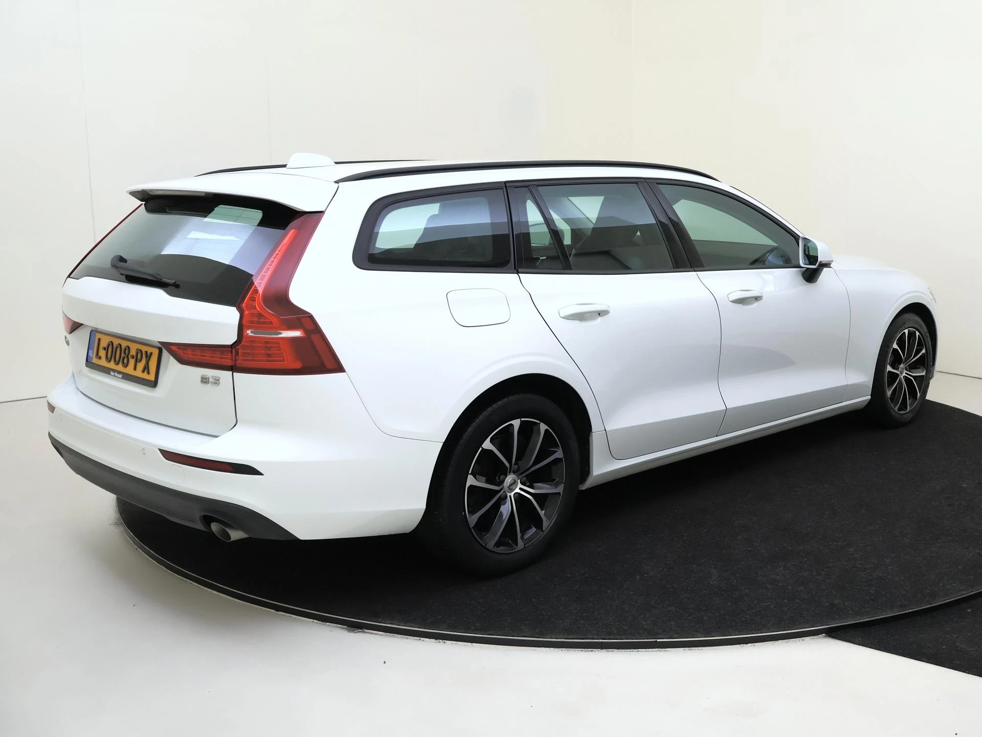 Volvo-V60-image-3
