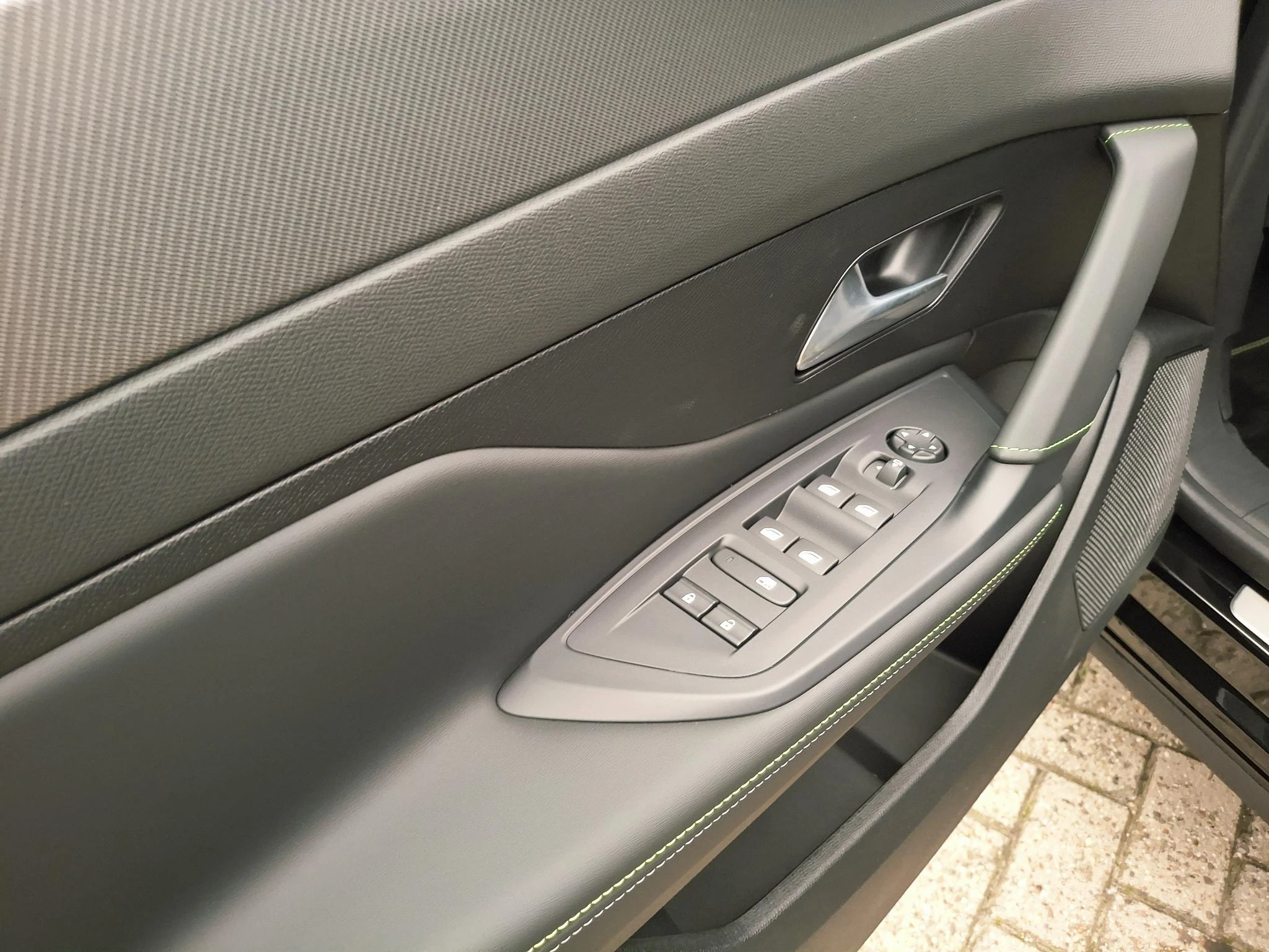 Peugeot-408-image-17