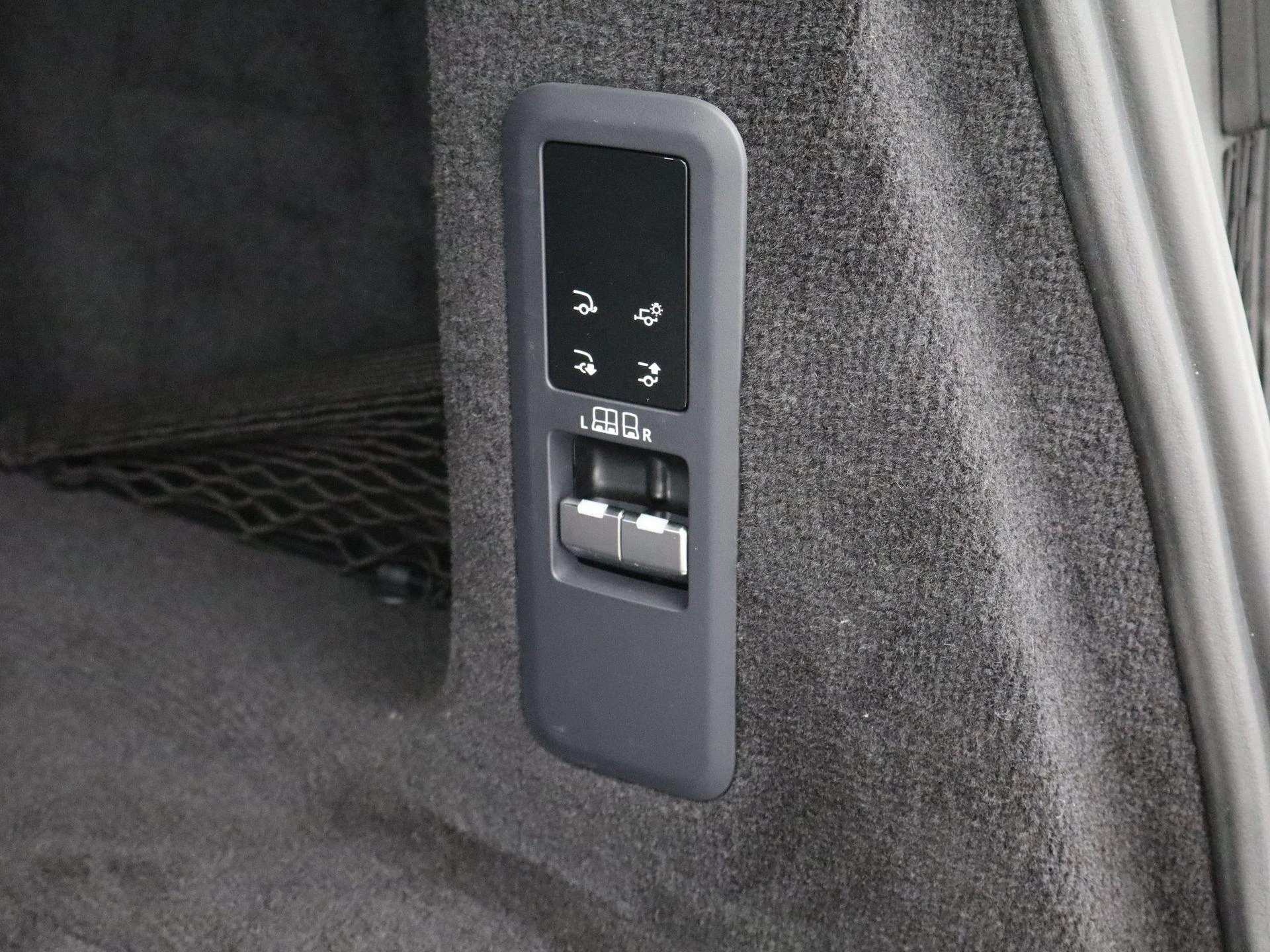 Land Rover-Range Rover Sport-image-50