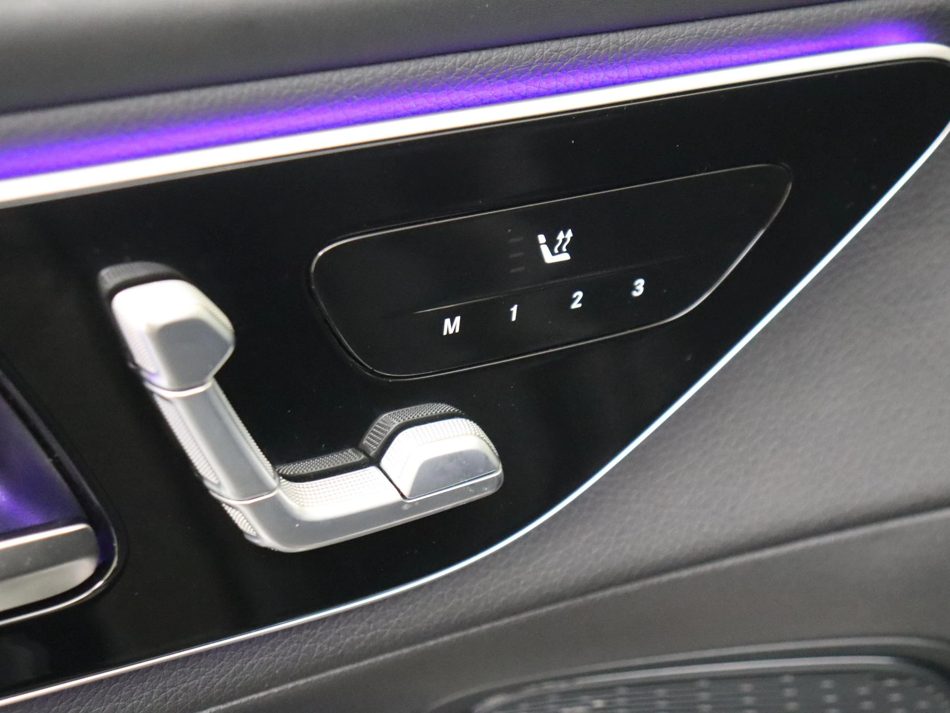 Mercedes-Benz-GLC-image-23
