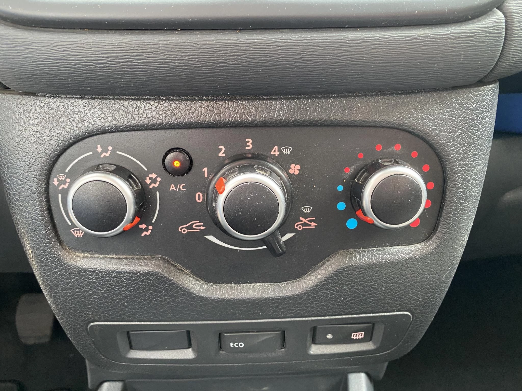 Dacia-Lodgy-image-16