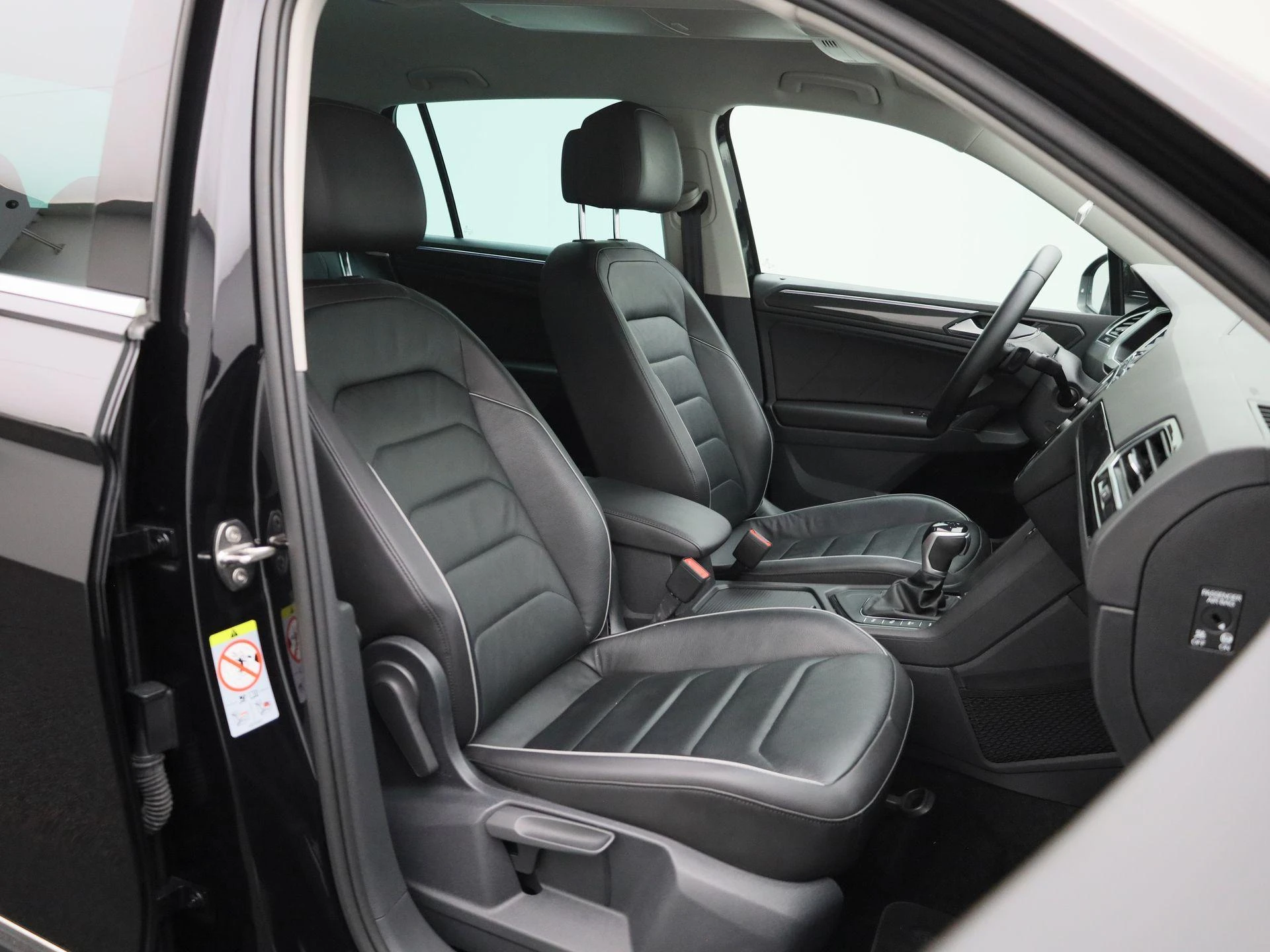 Volkswagen-Tiguan-image-36