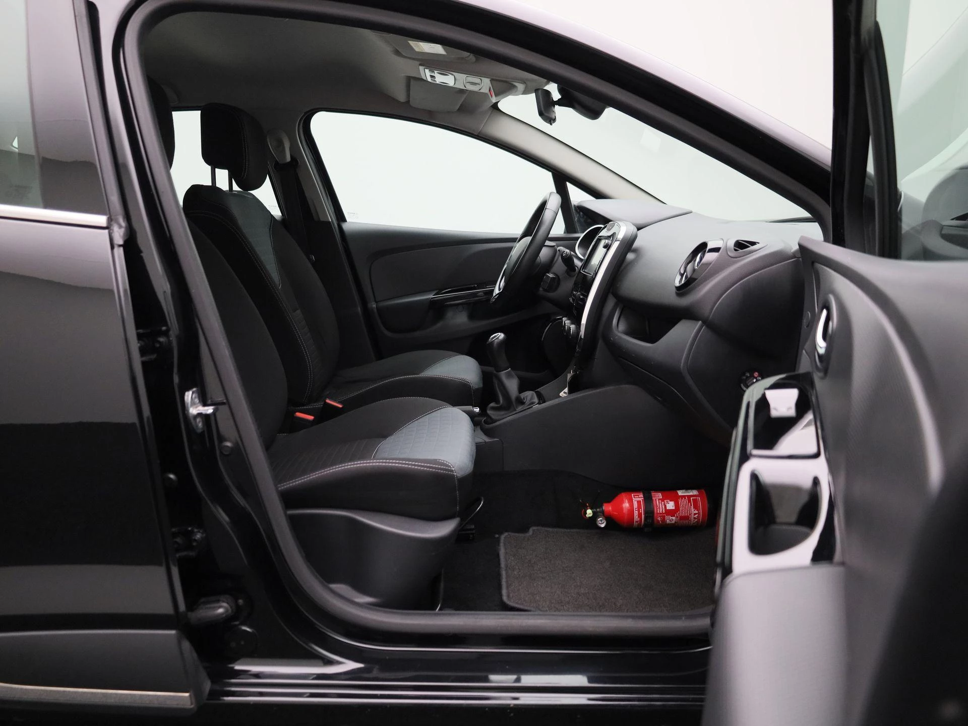 Renault-Clio-image-29