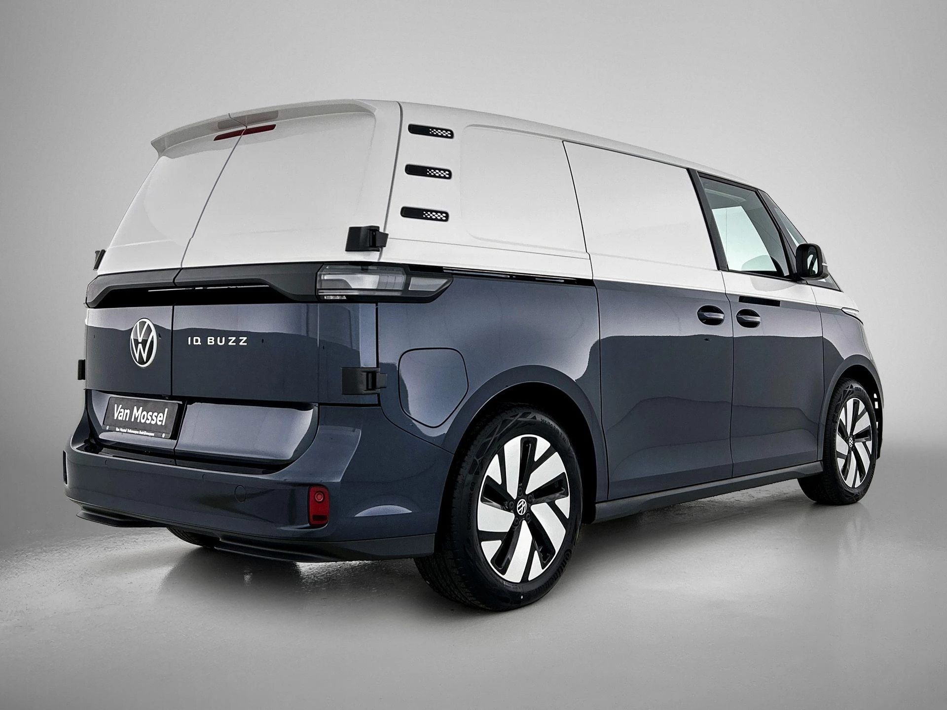 Volkswagen-ID. Buzz Cargo-image-3