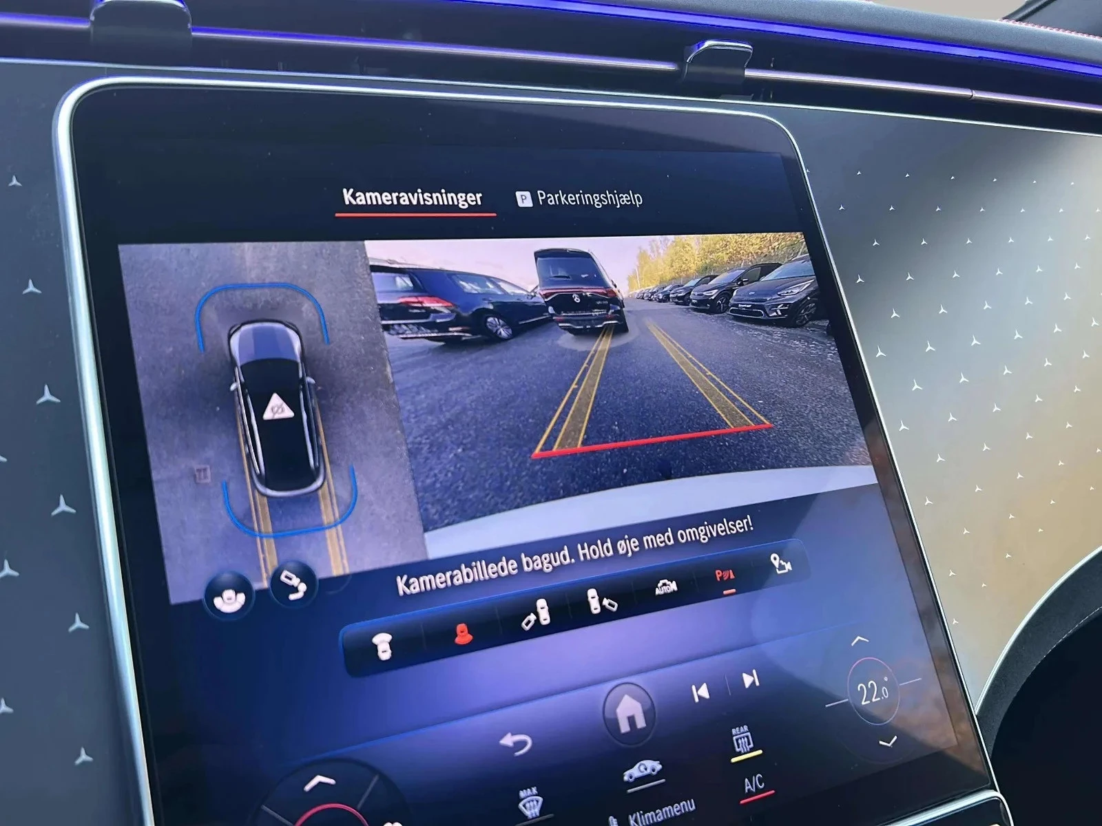 Mercedes-Benz-EQE-image-17