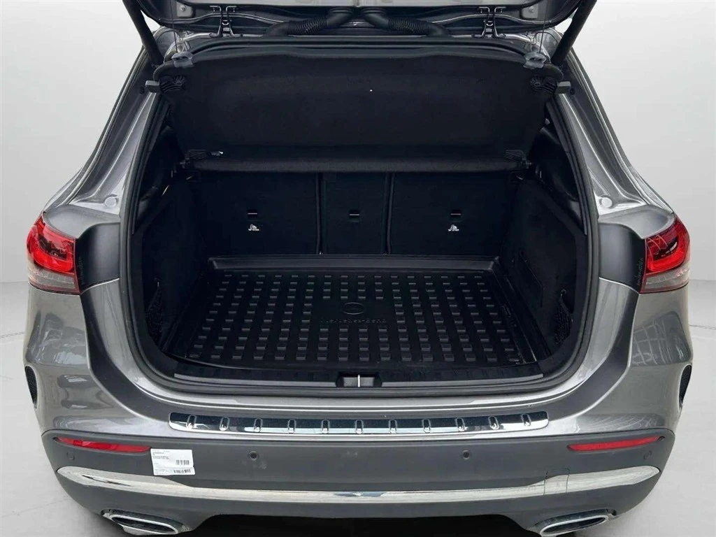 Mercedes-Benz-GLA-image-26