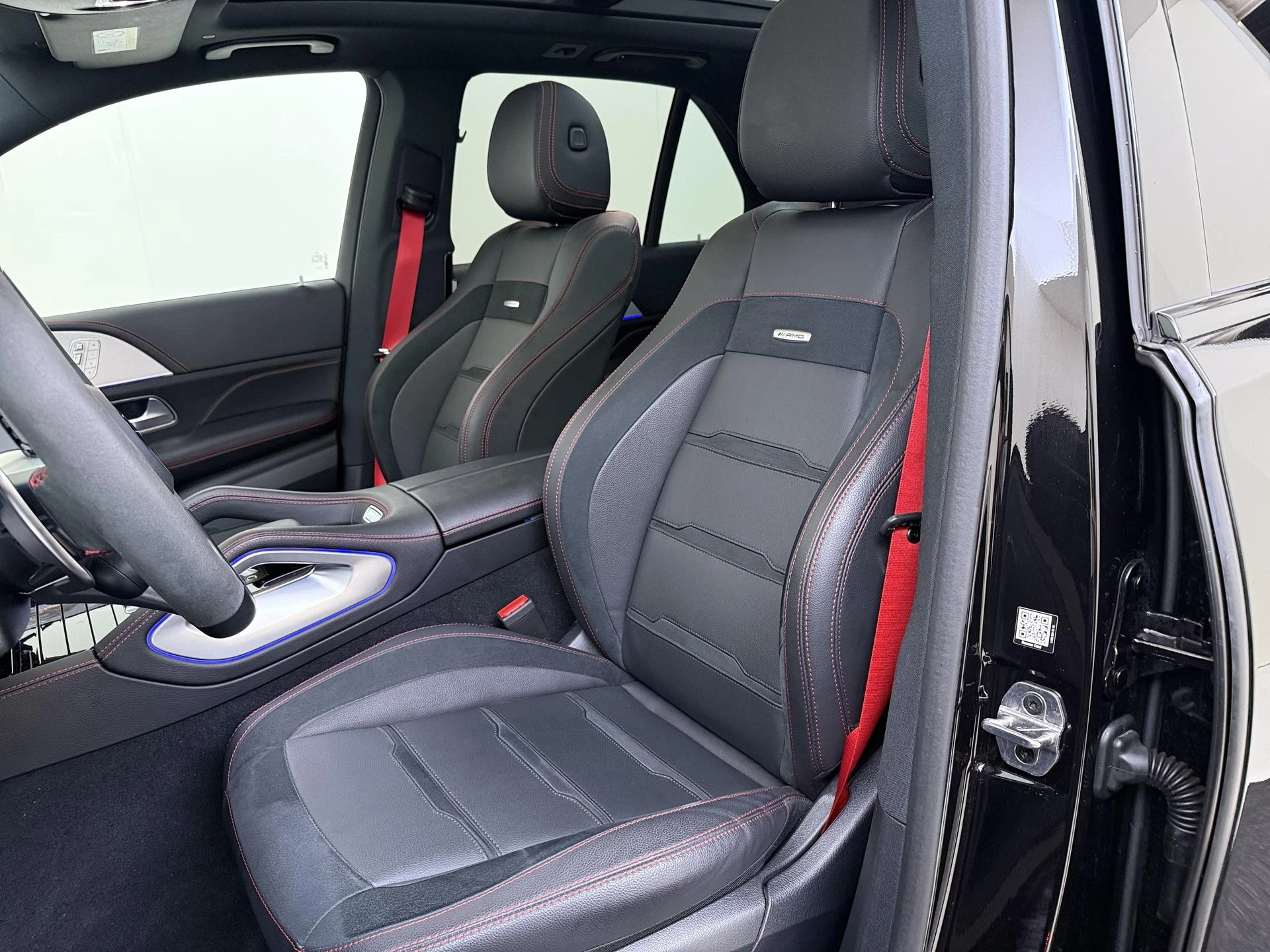Mercedes-Benz-GLE-image-13