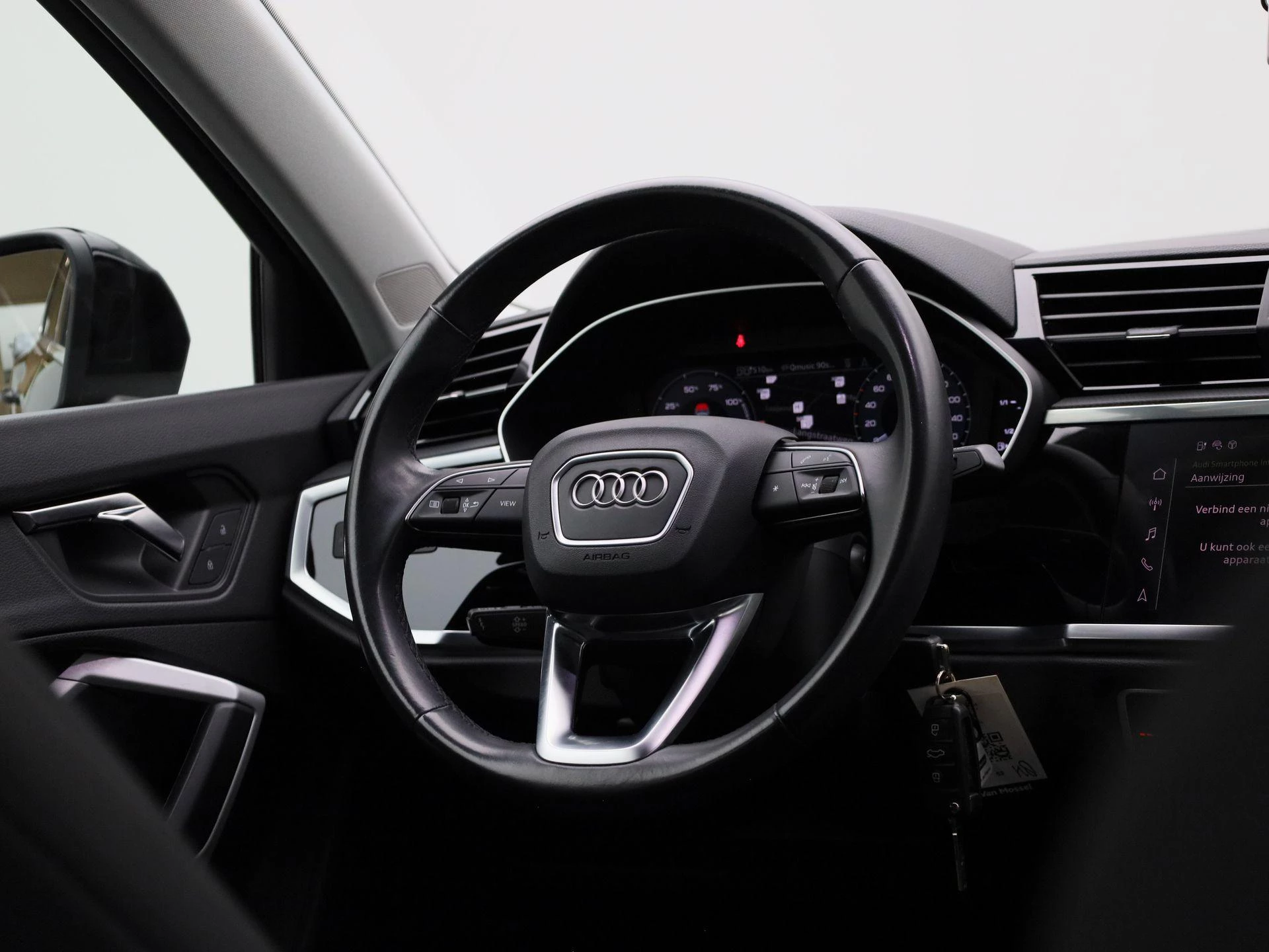 Audi-Q3-image-39
