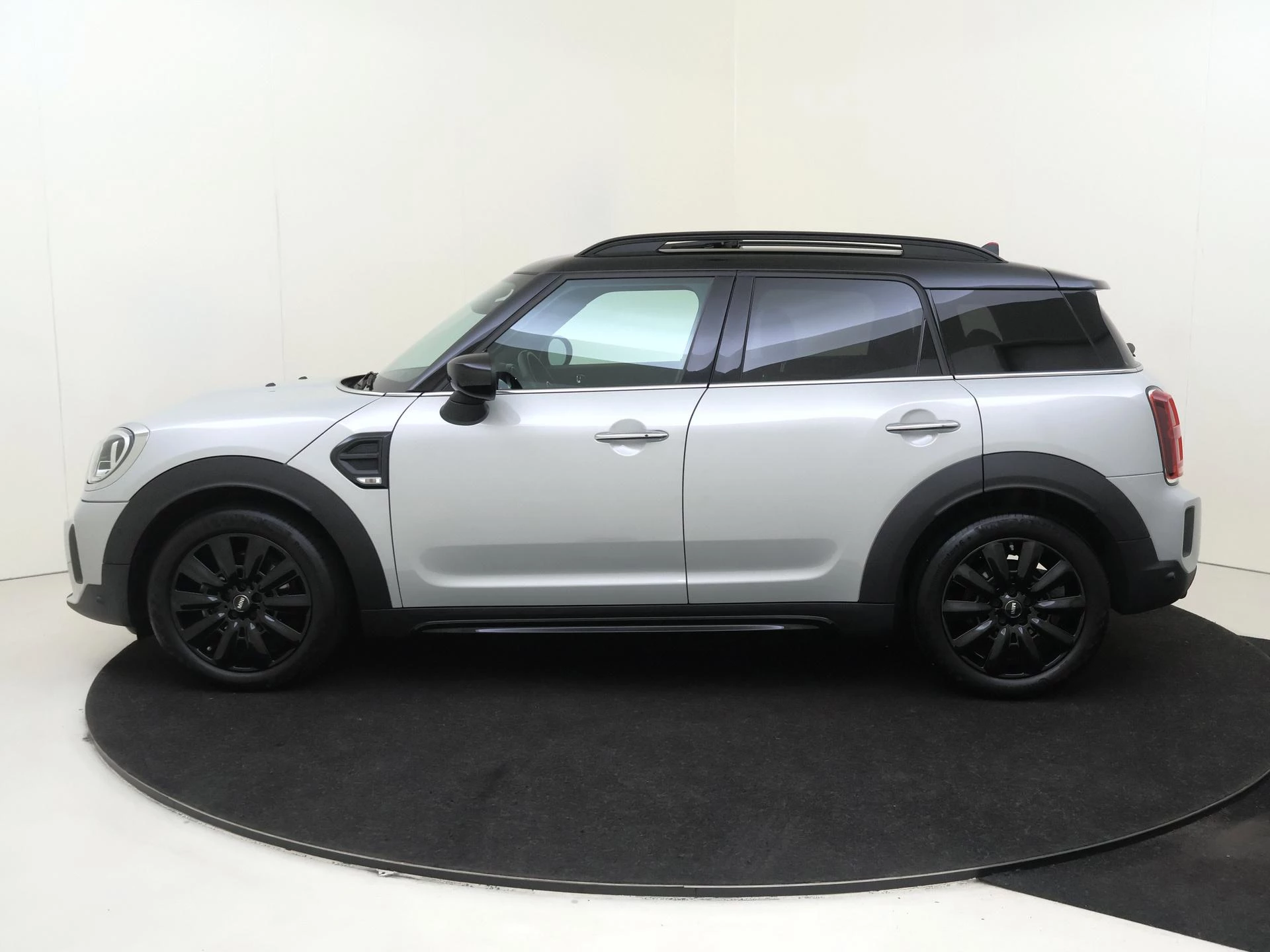 MINI-Countryman-image-7